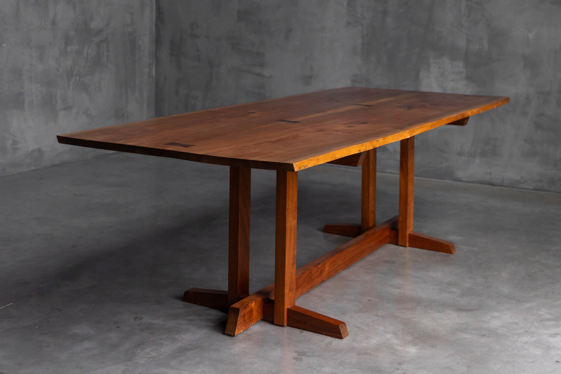 Frenchman’s Cove II dining table with organic edges