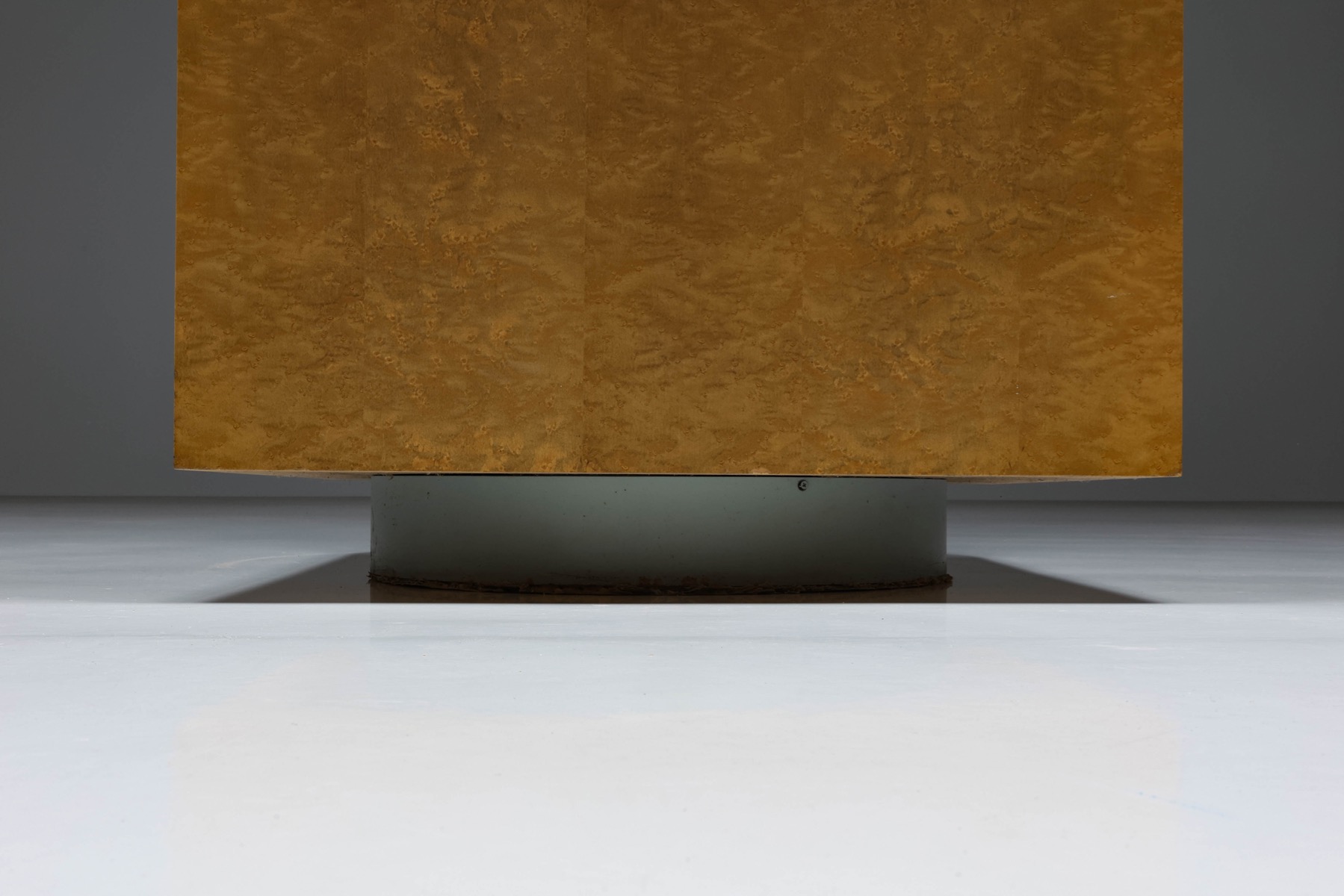 Iconic Memphis cabinet by Frans van Praet design