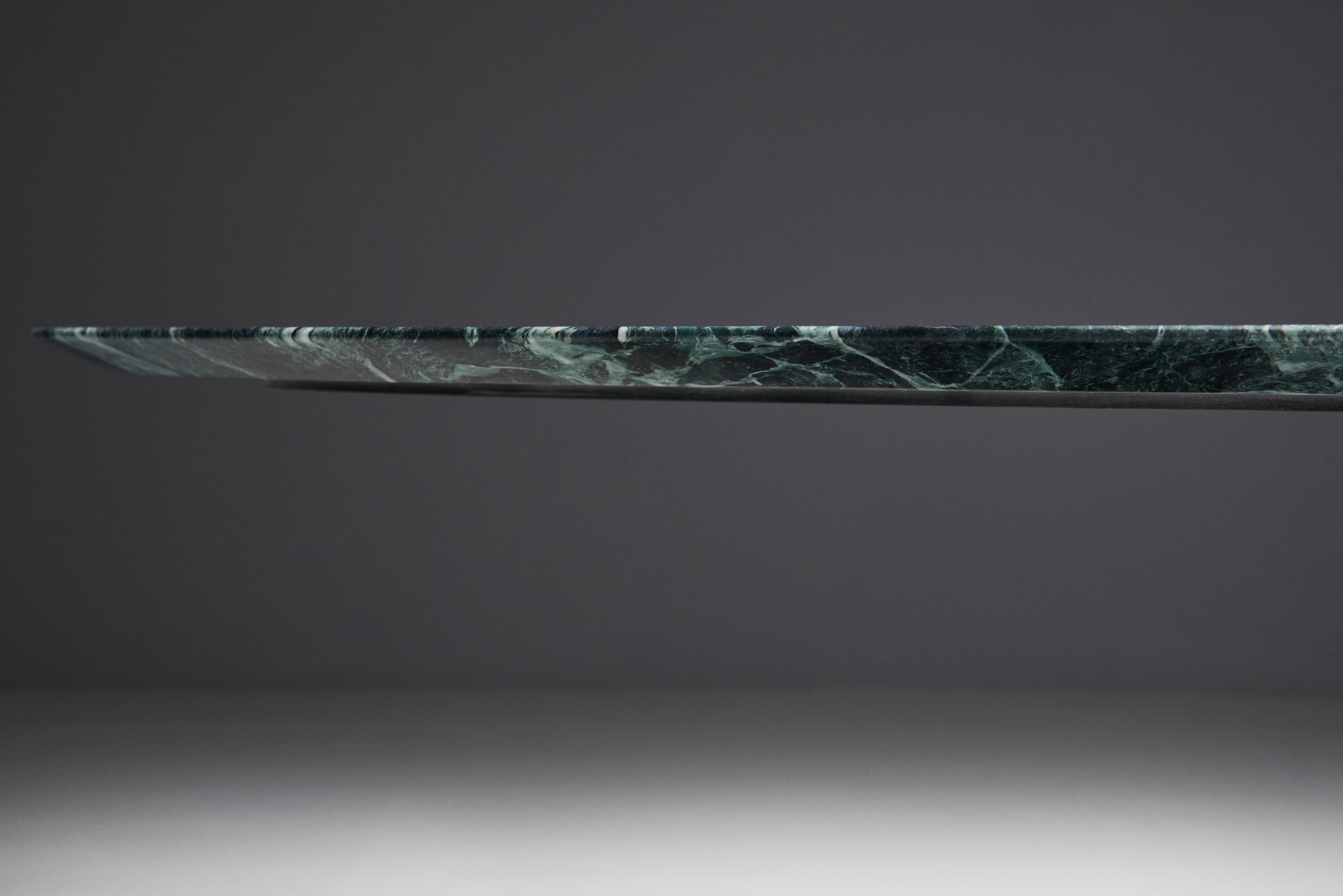 Sleek marble dining table by Knoll mid century design
