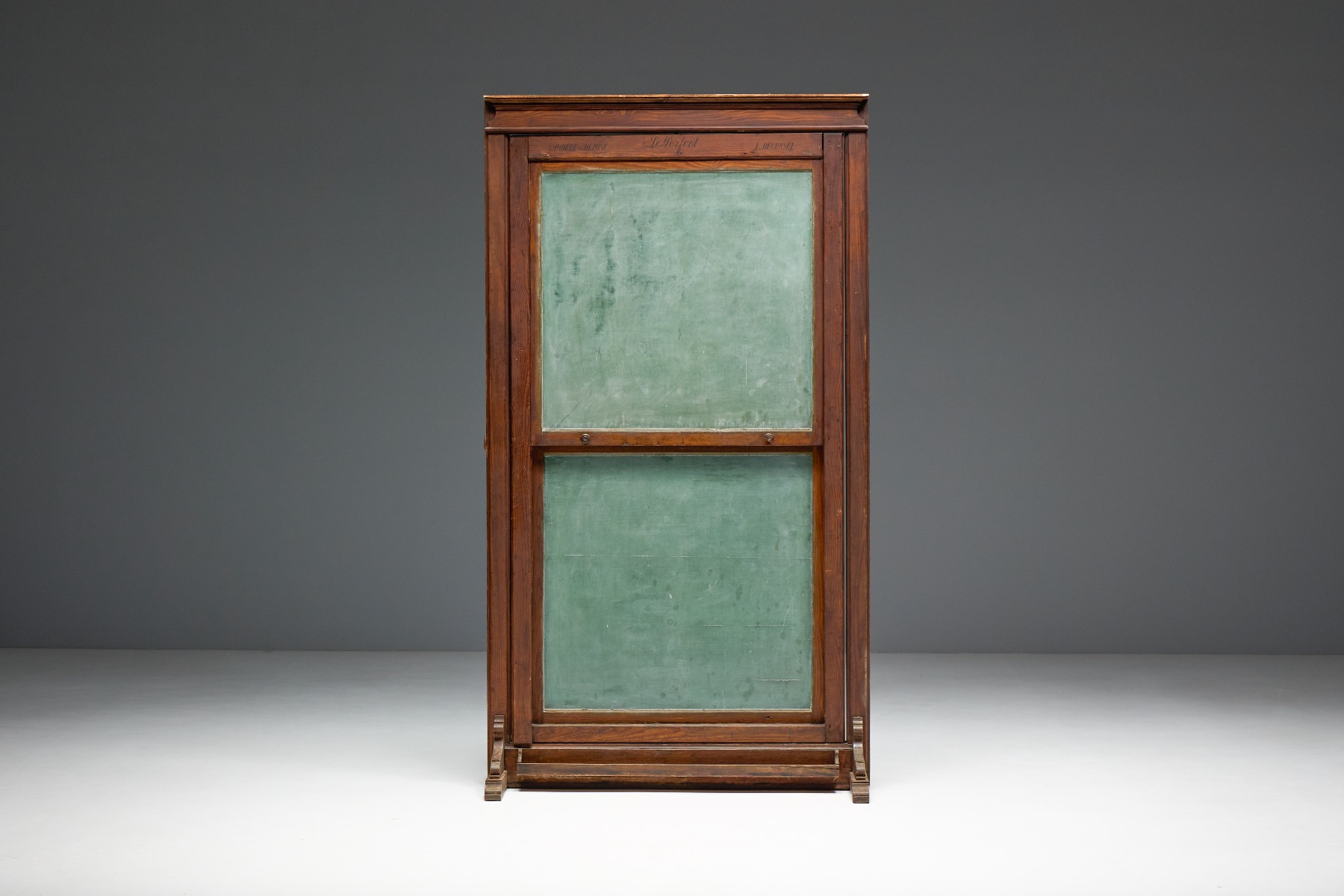 Traditional early education chalkboard with rotating structure