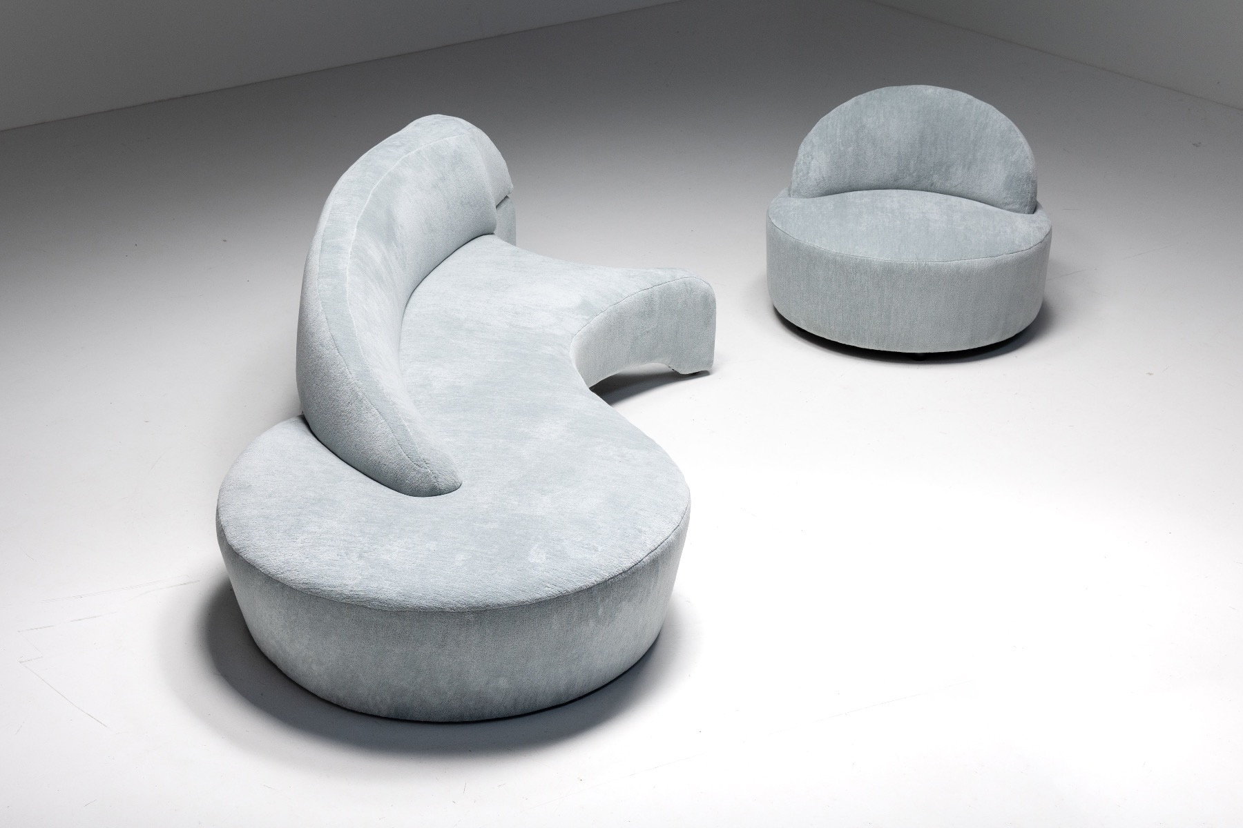 Vintage modern sofa by Vladimir Kagan for Roche Bobois