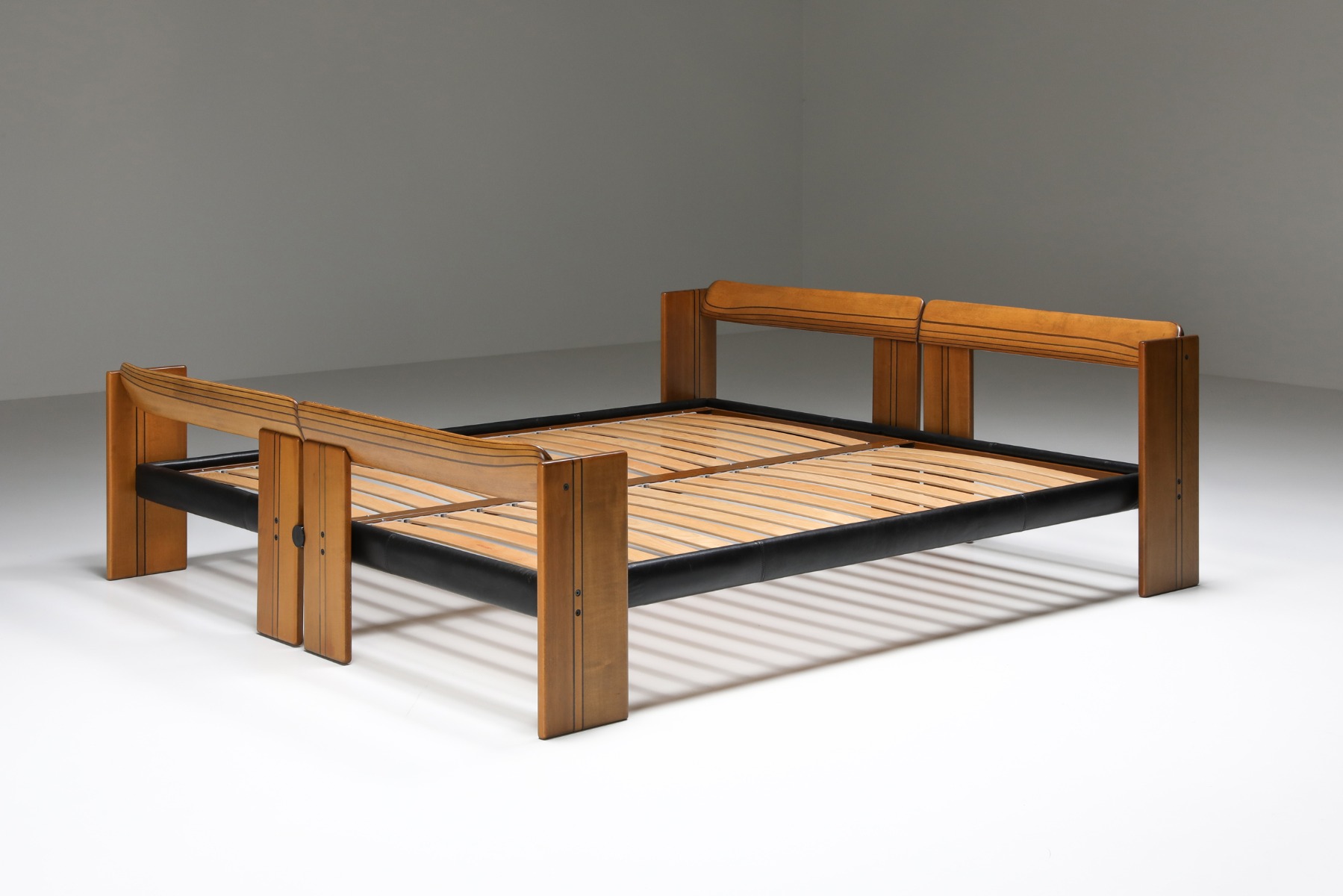 Afra & Tobia Scarpa "Artona" Walnut King Size Bed for Maxalto - 1975