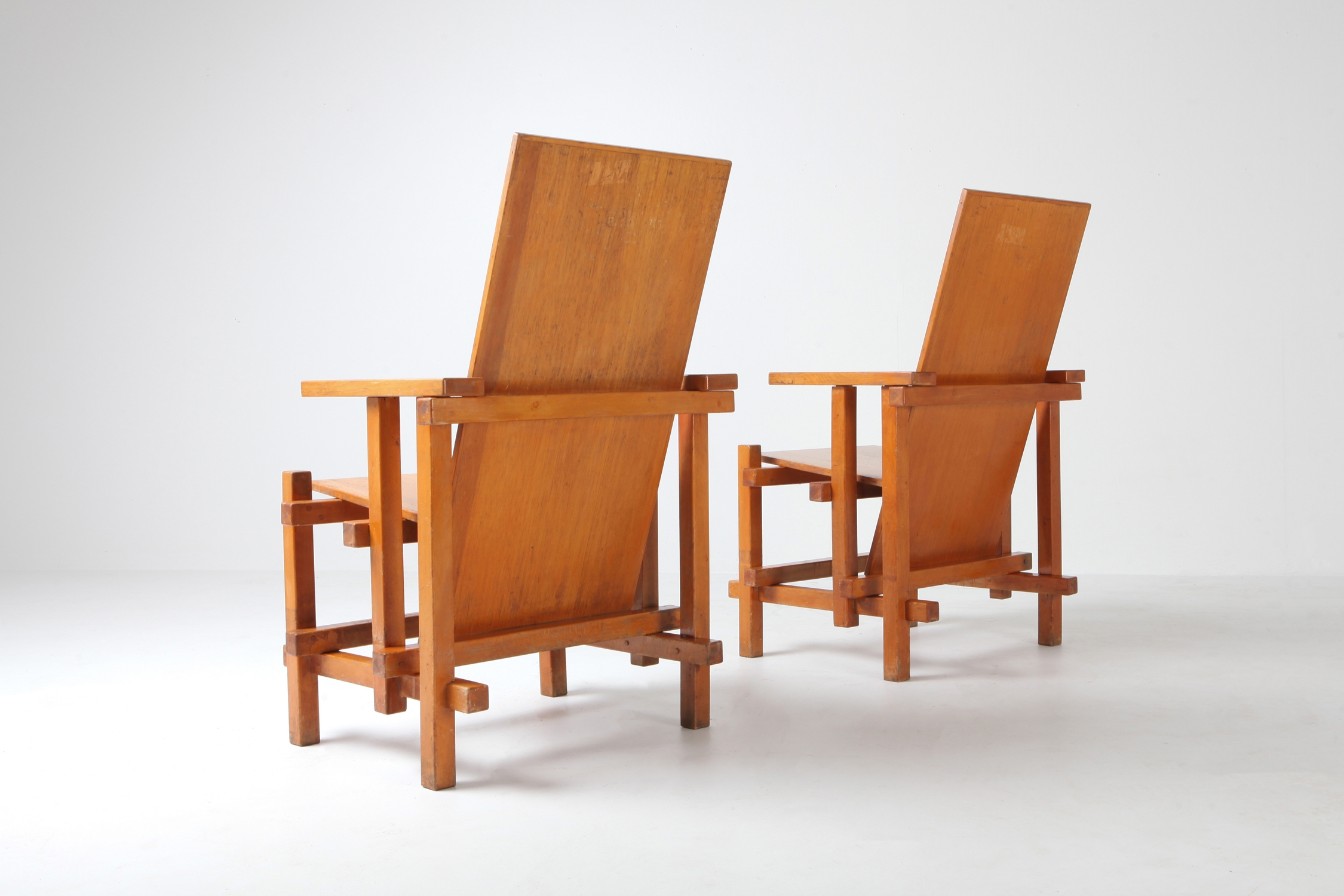 Modernist Armchairs Attributed to Gerrit Rietveld - 1920s
