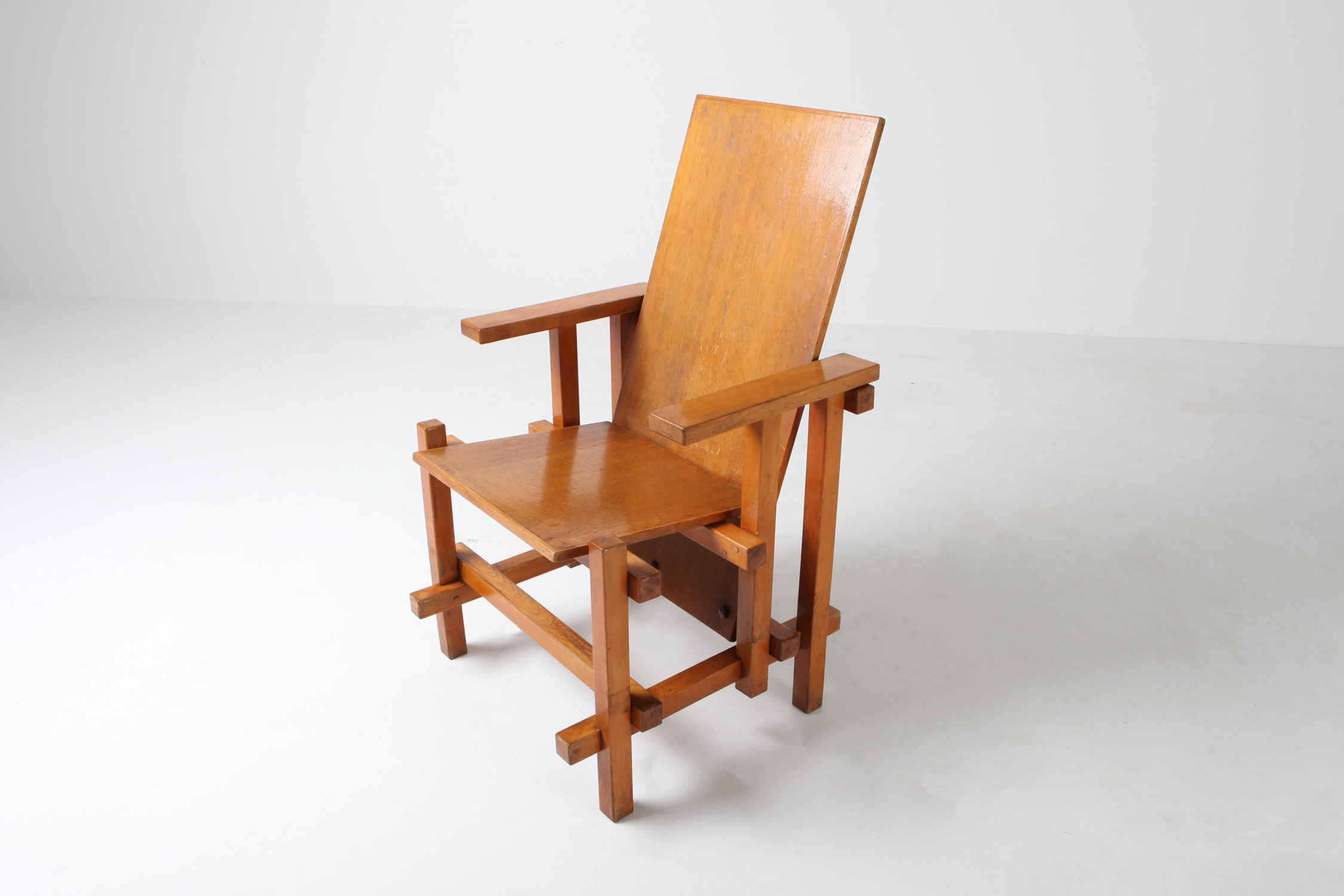 Modernist Armchairs Attributed to Gerrit Rietveld - 1920s