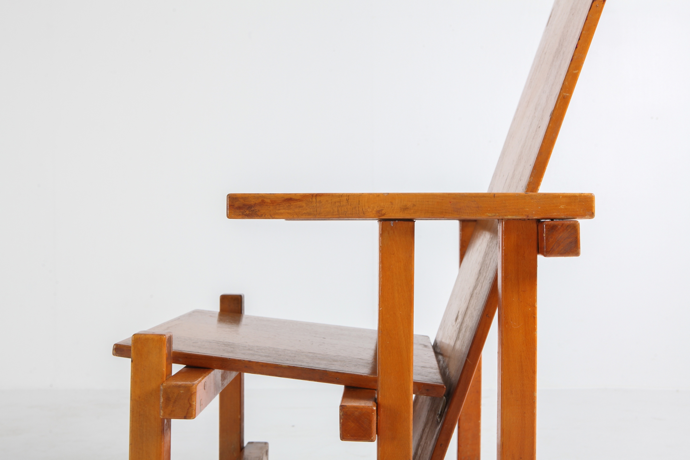 Modernist Armchairs Attributed to Gerrit Rietveld - 1920s