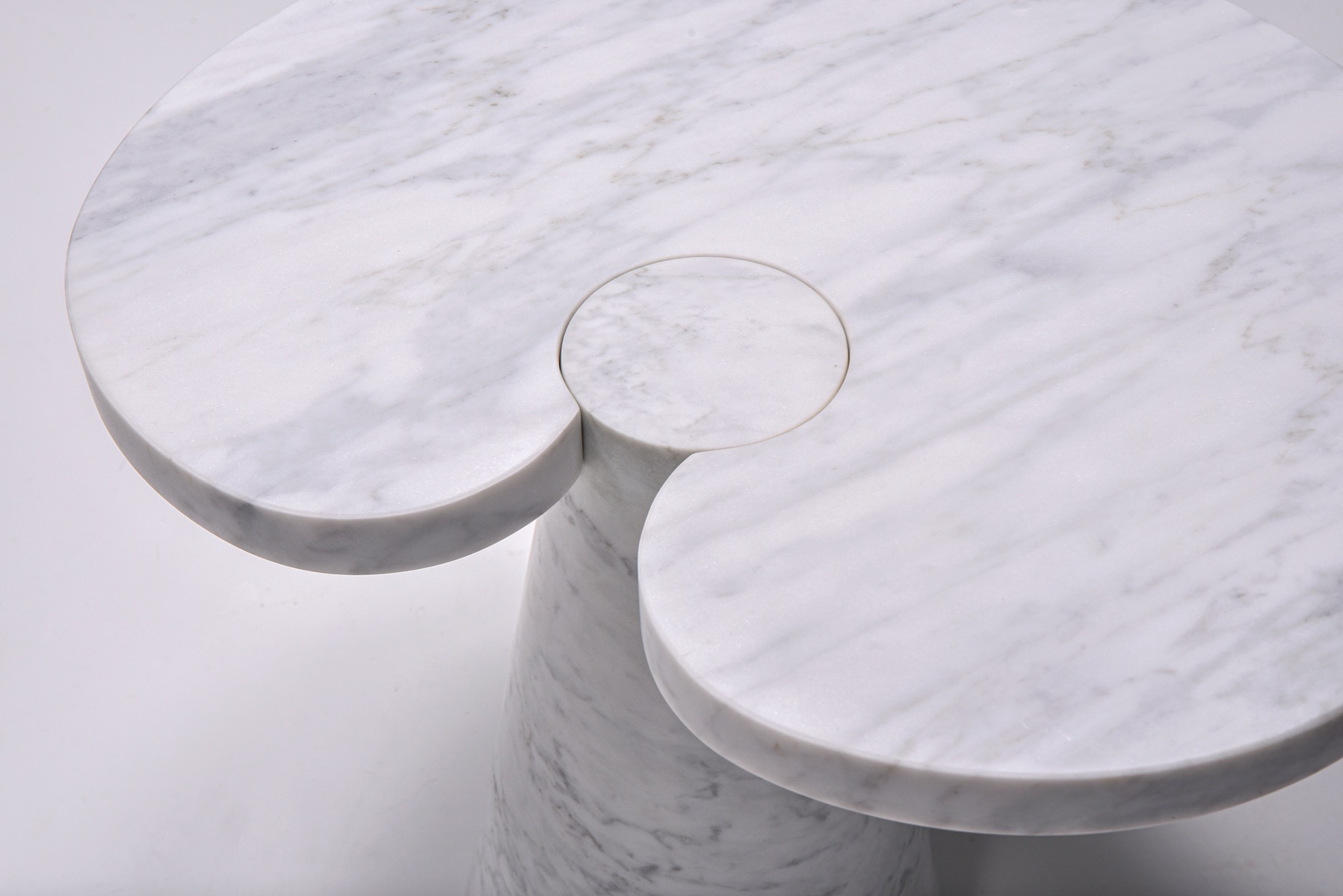 Mangiarotti Side Table in Carrara Marble - 1971