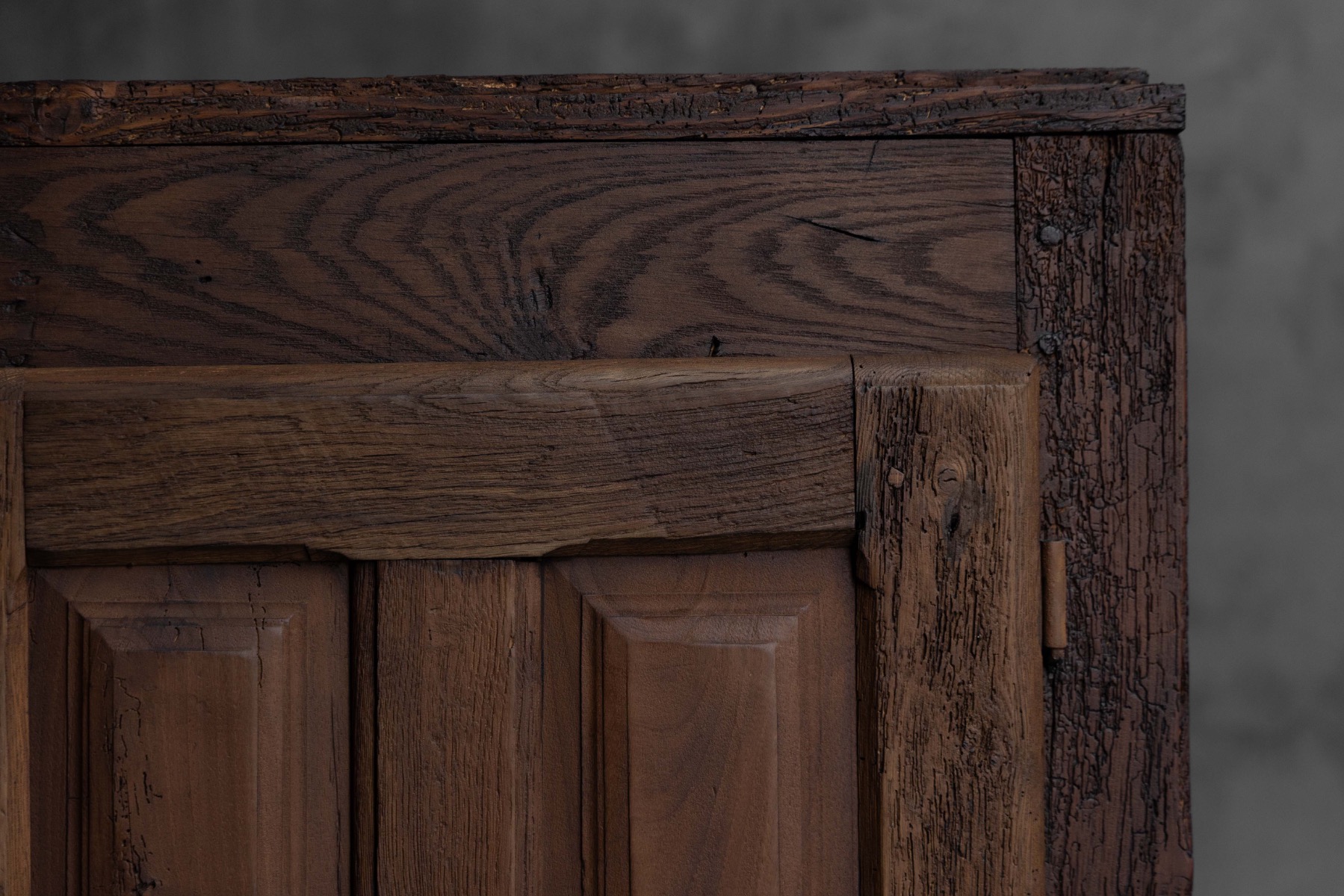 Antique Rustic Oak Cabinet, France - Early 19th Century 