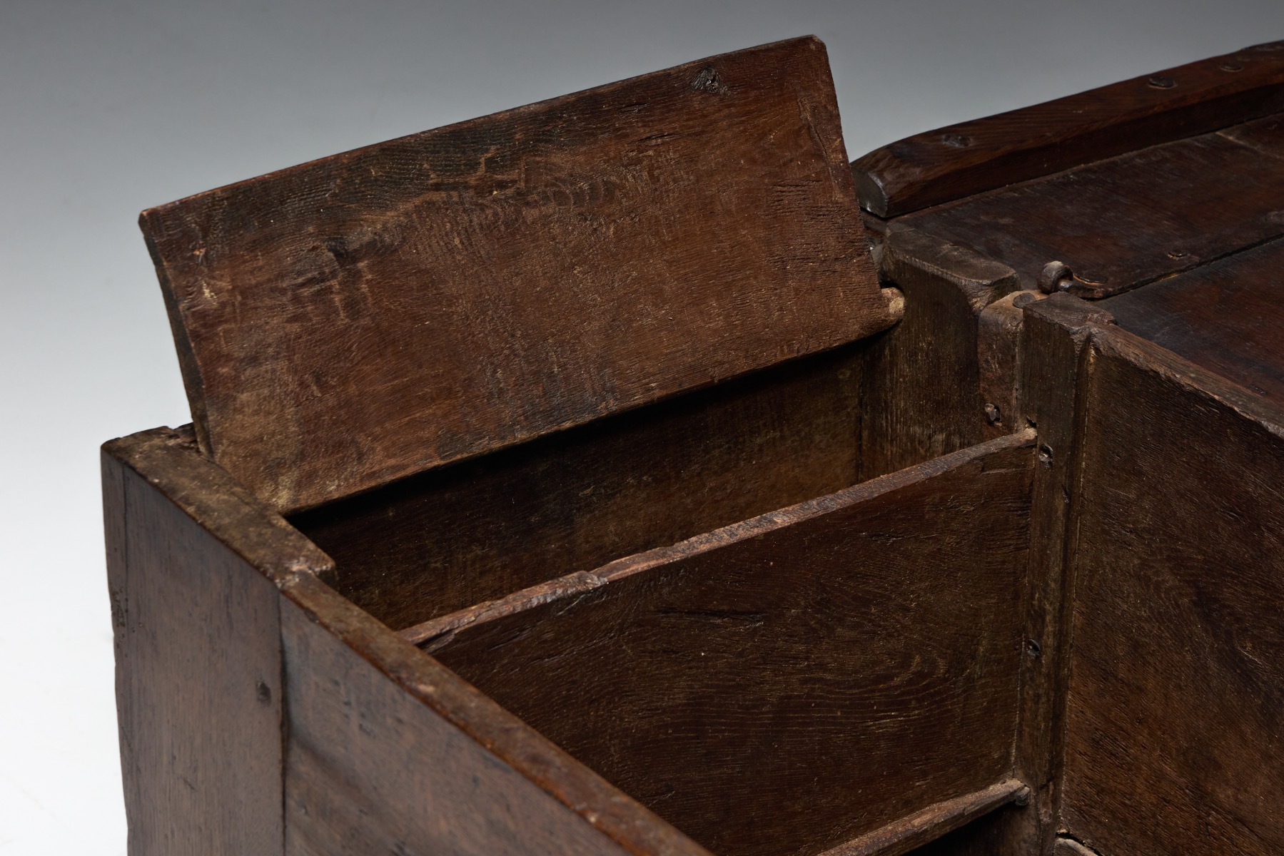 Antique Rustic Oak Coffer, England - Early 18th Century