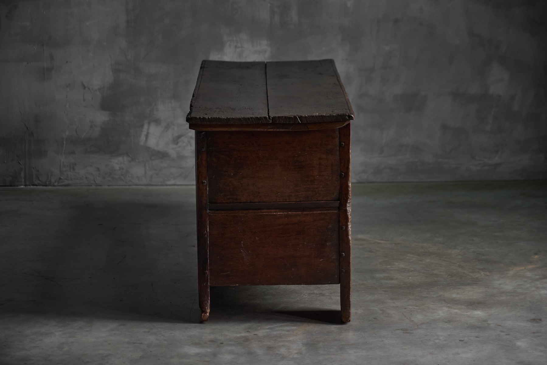 Antique Rustic Oak Coffer, England - Early 18th Century