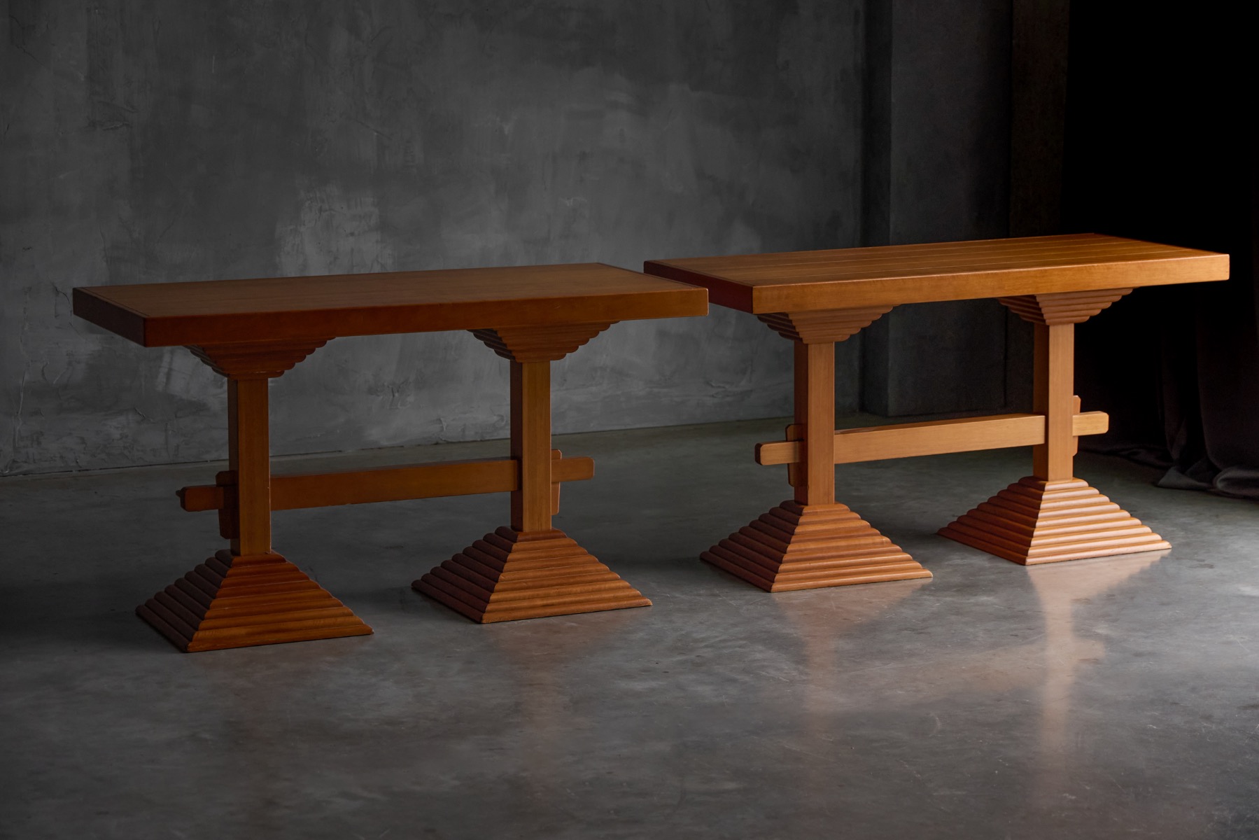 Architectural Pedestal Side Table, Italy - 1970s