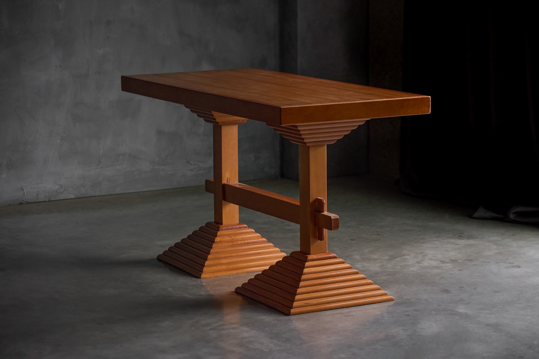 Architectural Pedestal Side Table, Italy - 1970s