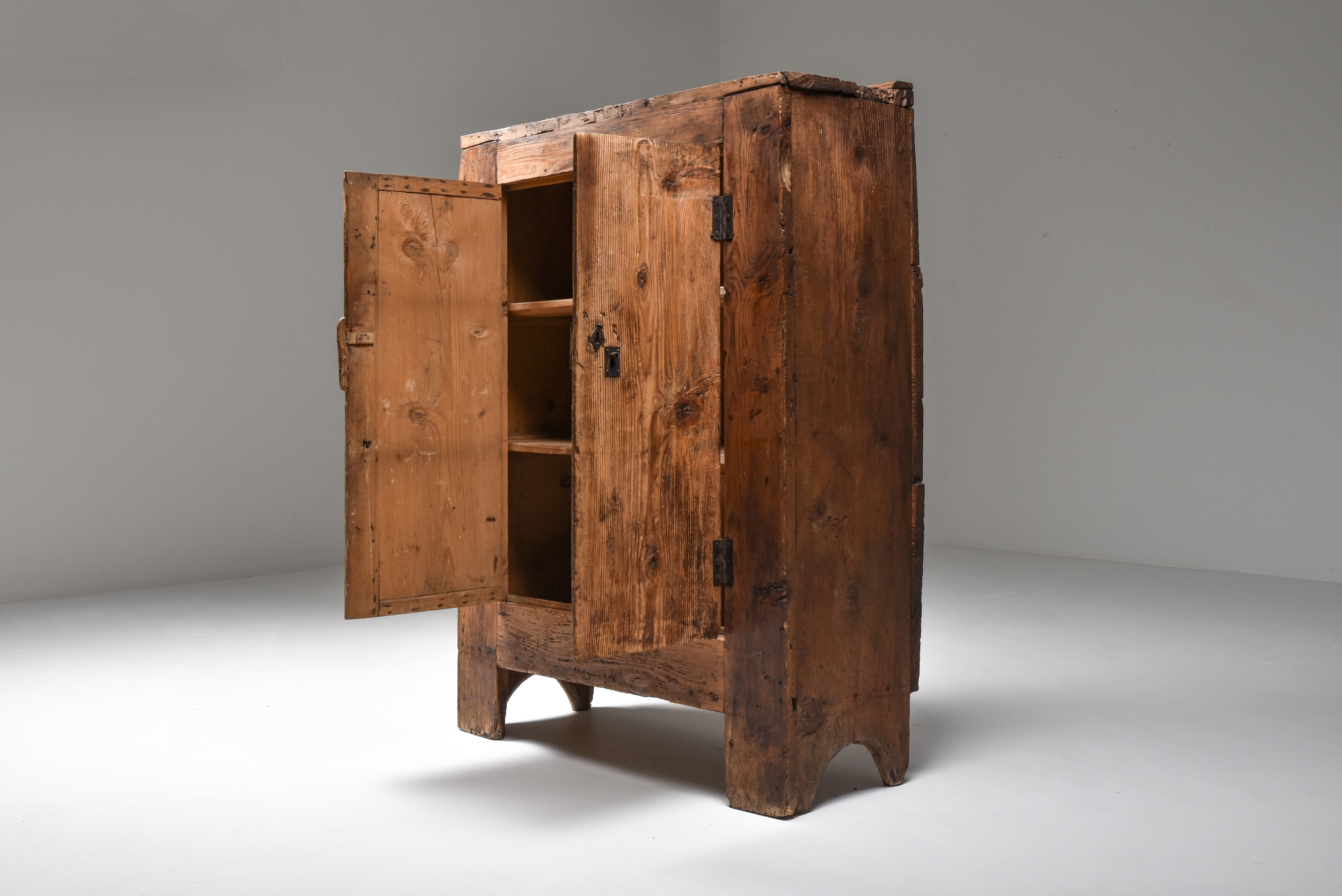 Rustic 'Art Populaire' Folk art storage piece from the Auvergne, France - 1800's