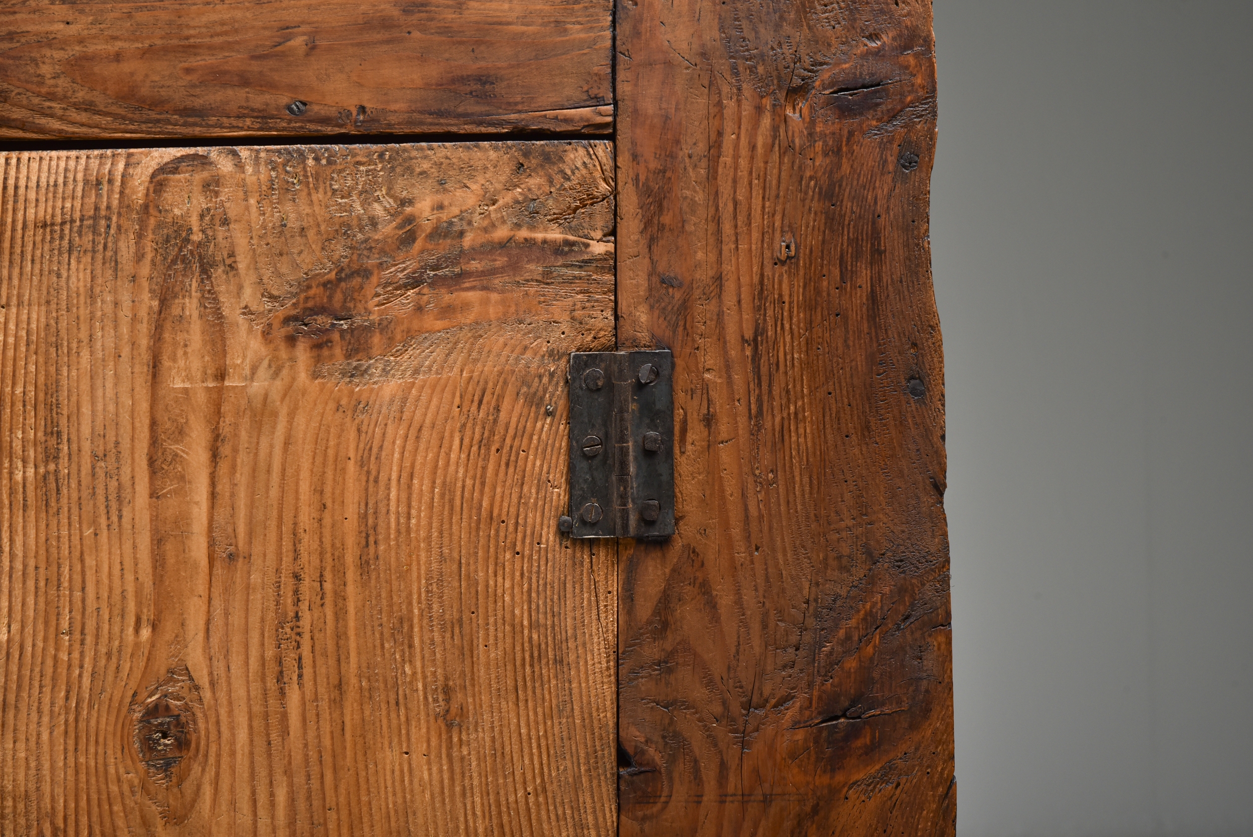 Rustic 'Art Populaire' Folk art storage piece from the Auvergne, France - 1800's