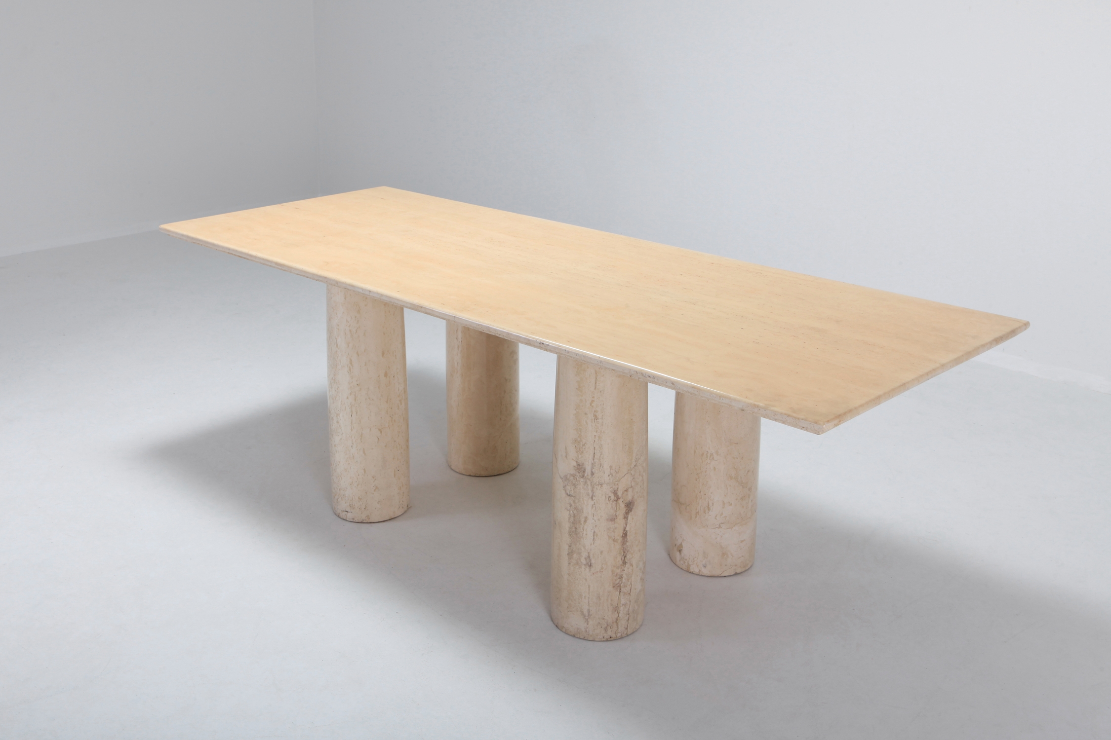 Travertine Dining Table by Mario Bellini 'Il Colonnato' - 1970s