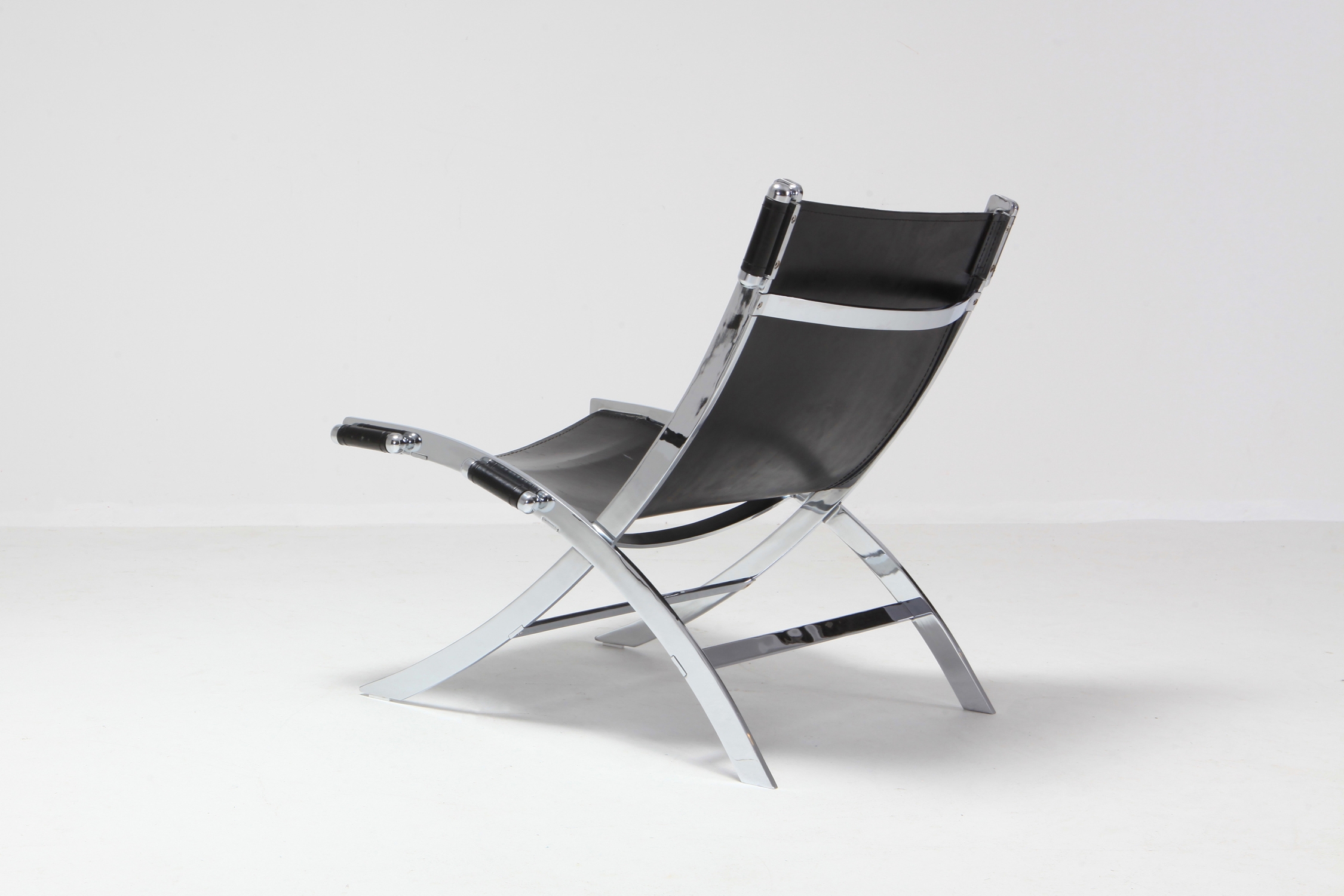 Paul Tuttle for Flexform Lounge Chair in Chrome & Black Leather - 1980's