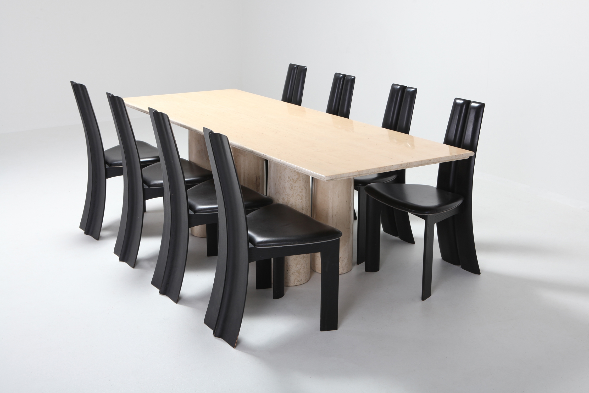 Travertine Dining Table by Mario Bellini 'Il Colonnato' - 1970s