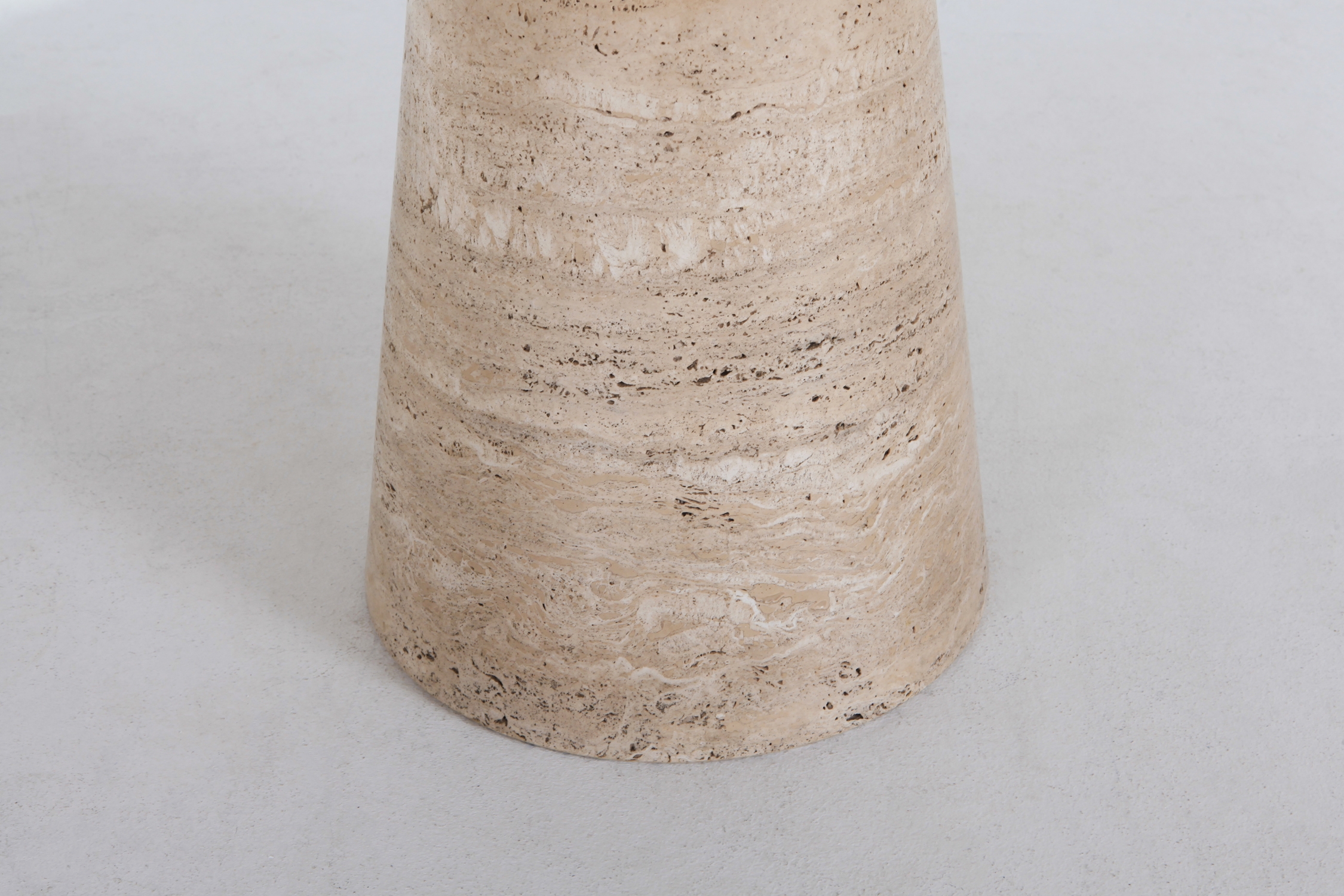 Angelo Mangiarotti Round Travertine Dining Table - 1970s