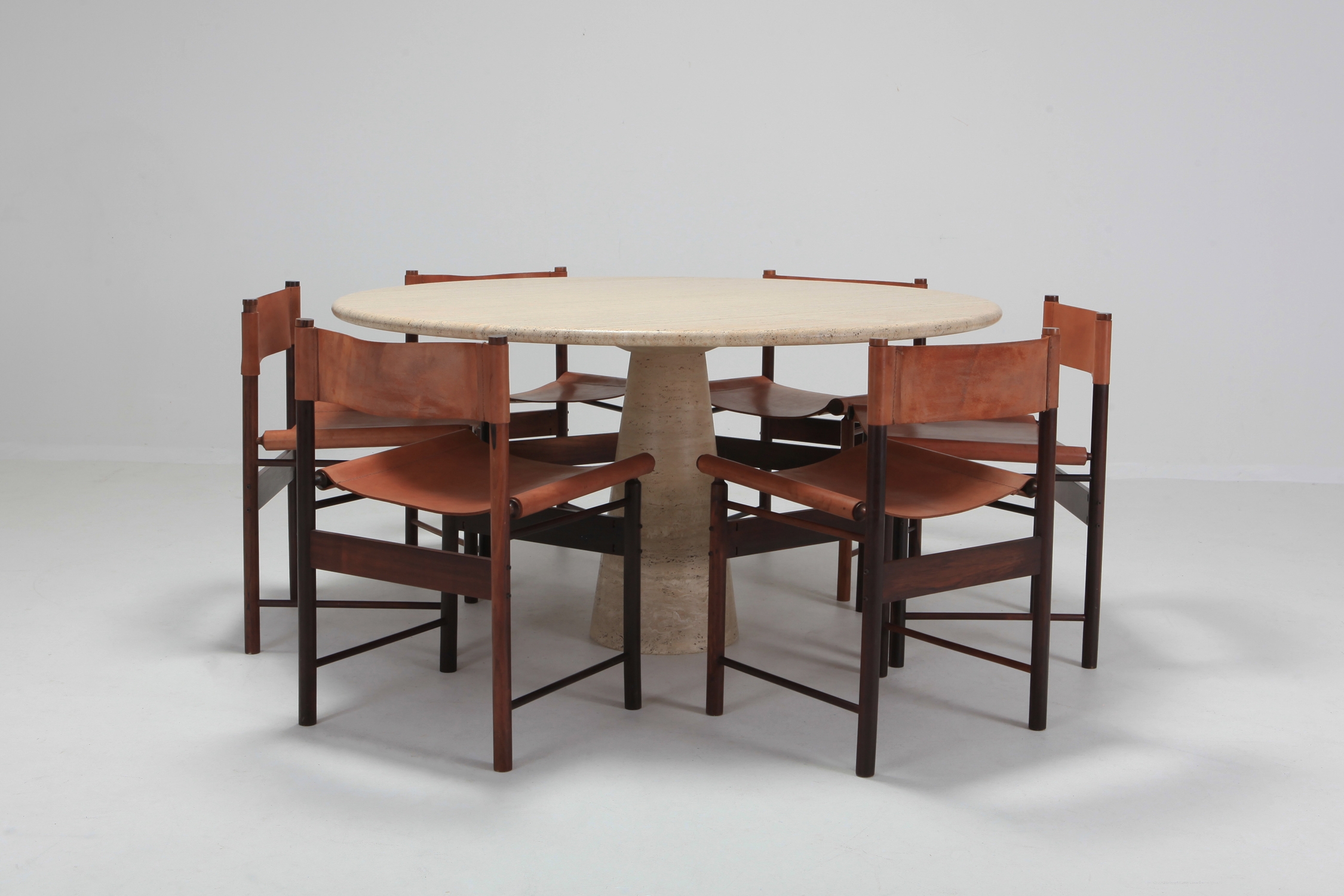 Angelo Mangiarotti Round Travertine Dining Table - 1970s