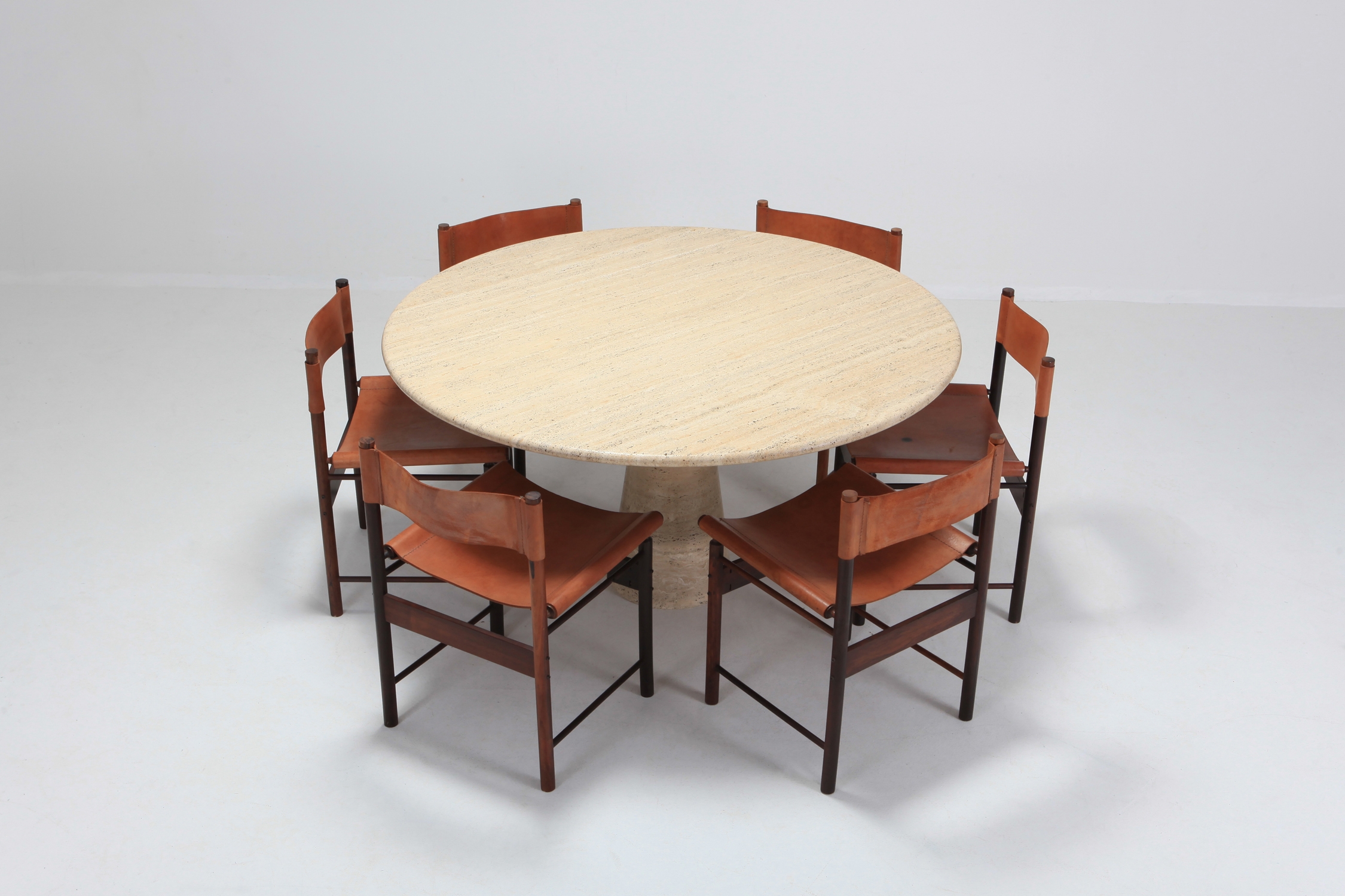 Angelo Mangiarotti Round Travertine Dining Table - 1970s