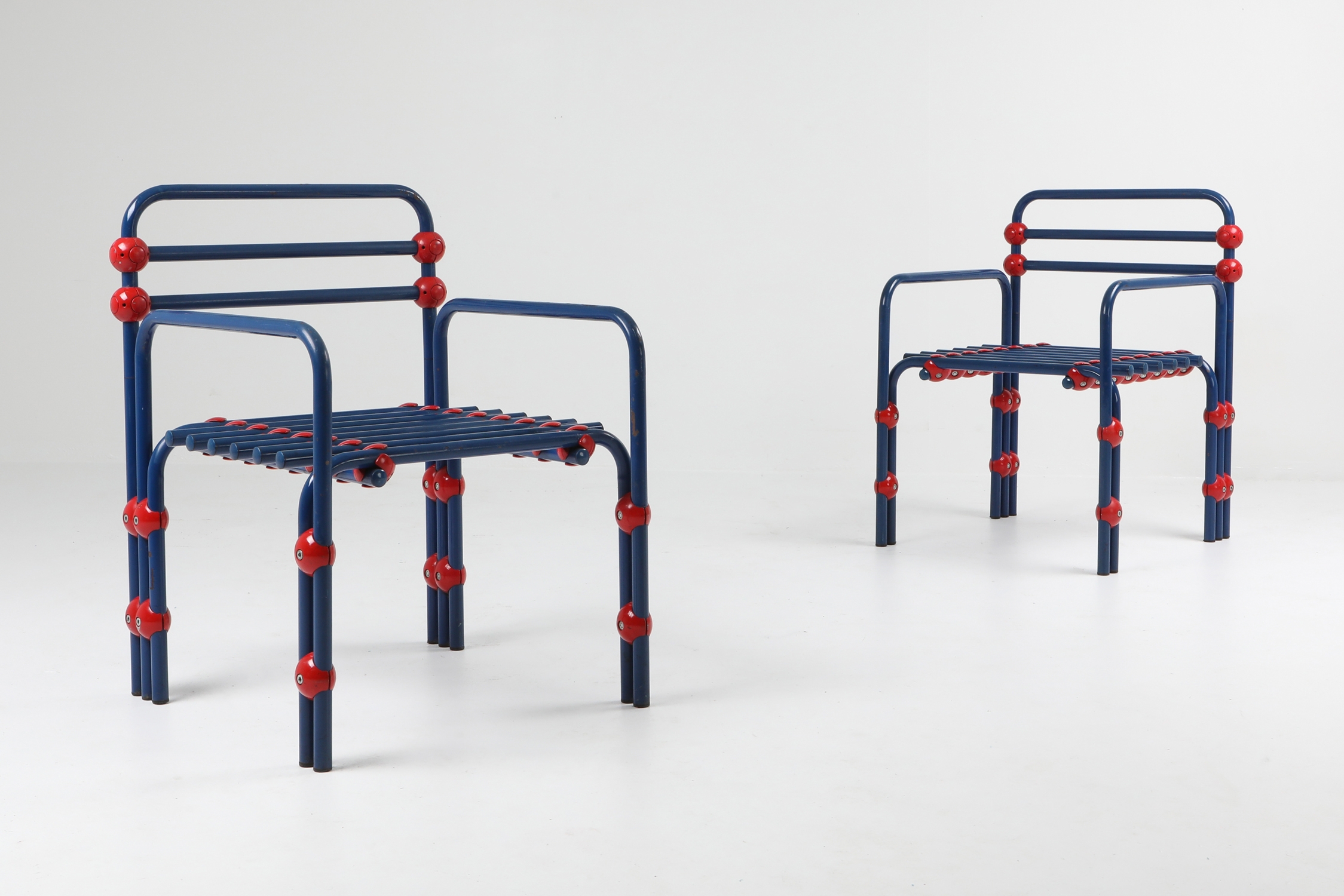 Italian Postmodern Pair of Armchairs in Red and Blue - 1980s