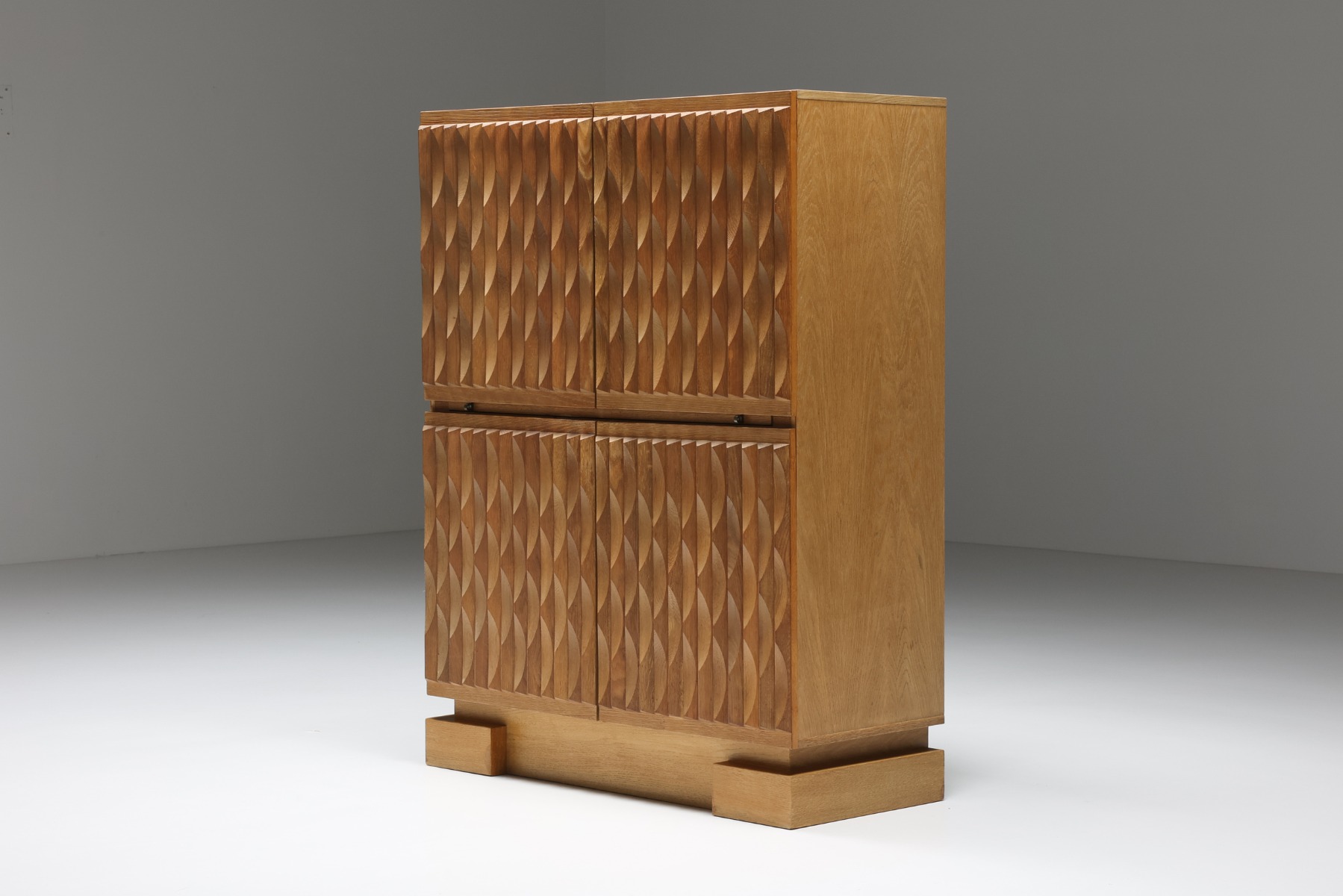 Brutalist Bar Cabinet in Oak - 1970s
