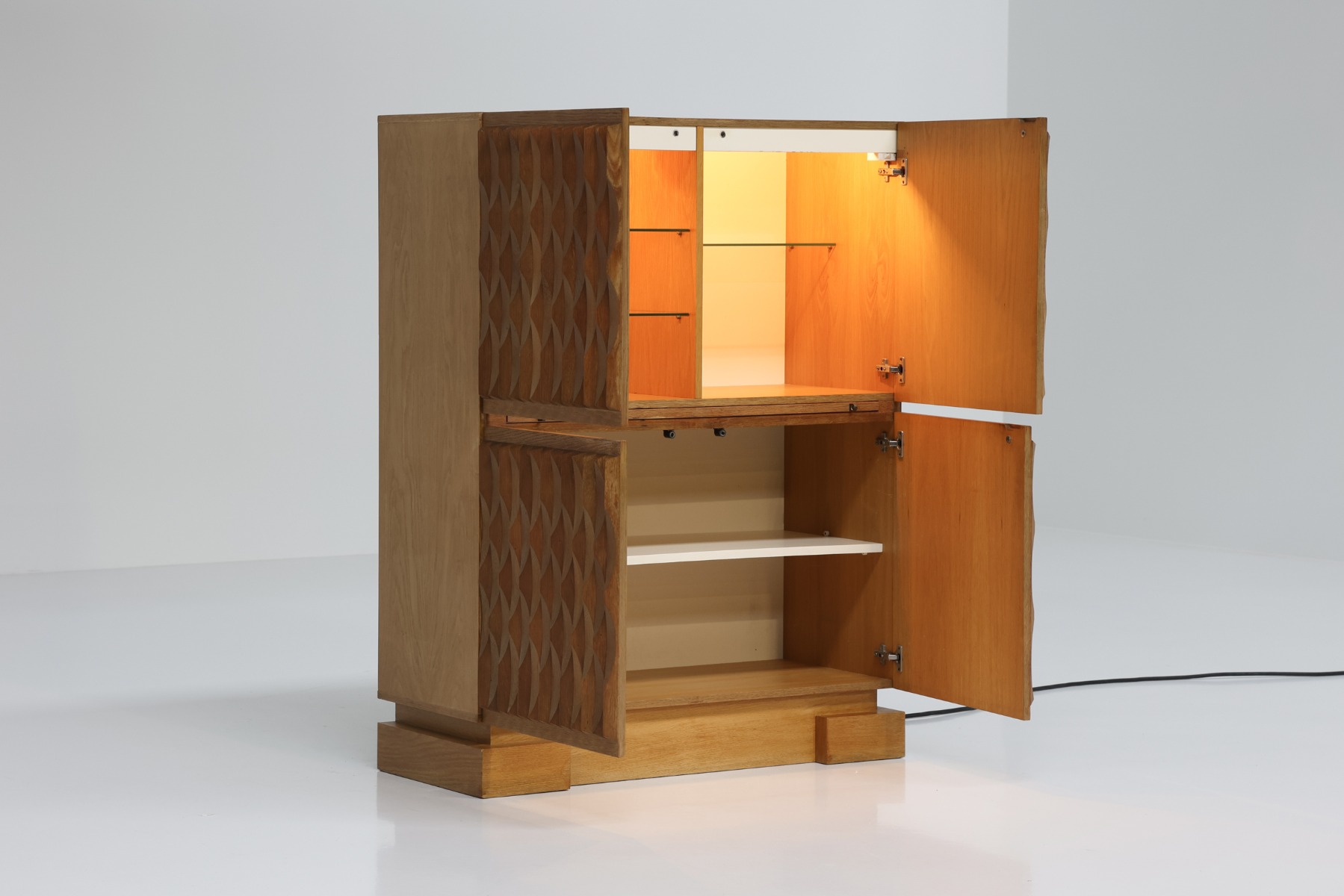 Brutalist Bar Cabinet in Oak - 1970s