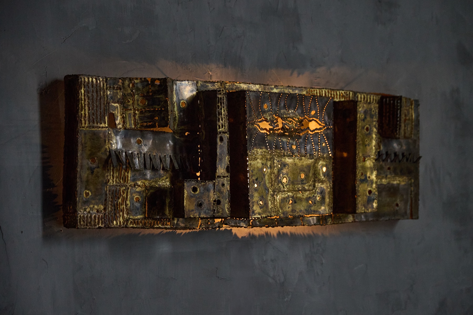 Brutalist Brass Wall Lamp in the Style of Pia Manu - 1960s