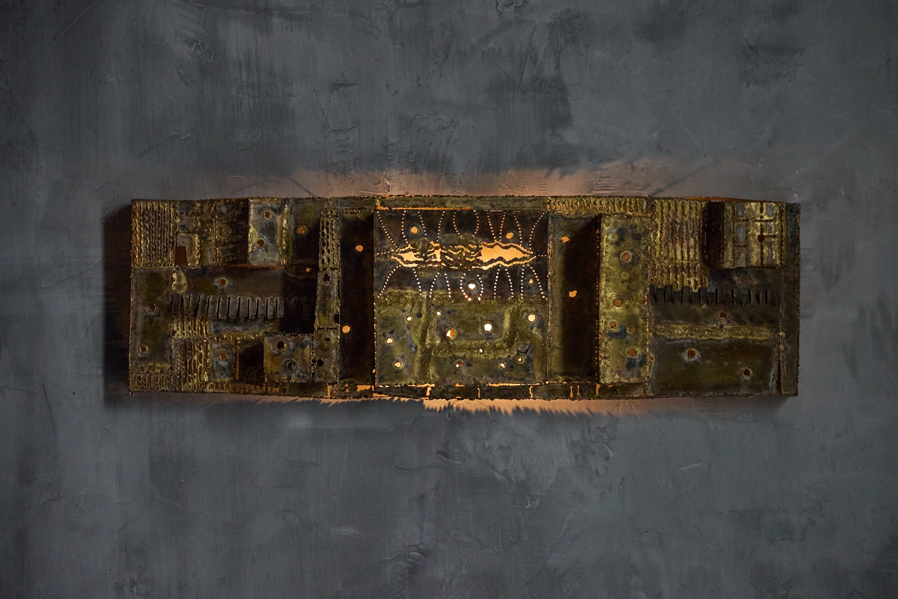 Brutalist Brass Wall Lamp in the Style of Pia Manu - 1960s