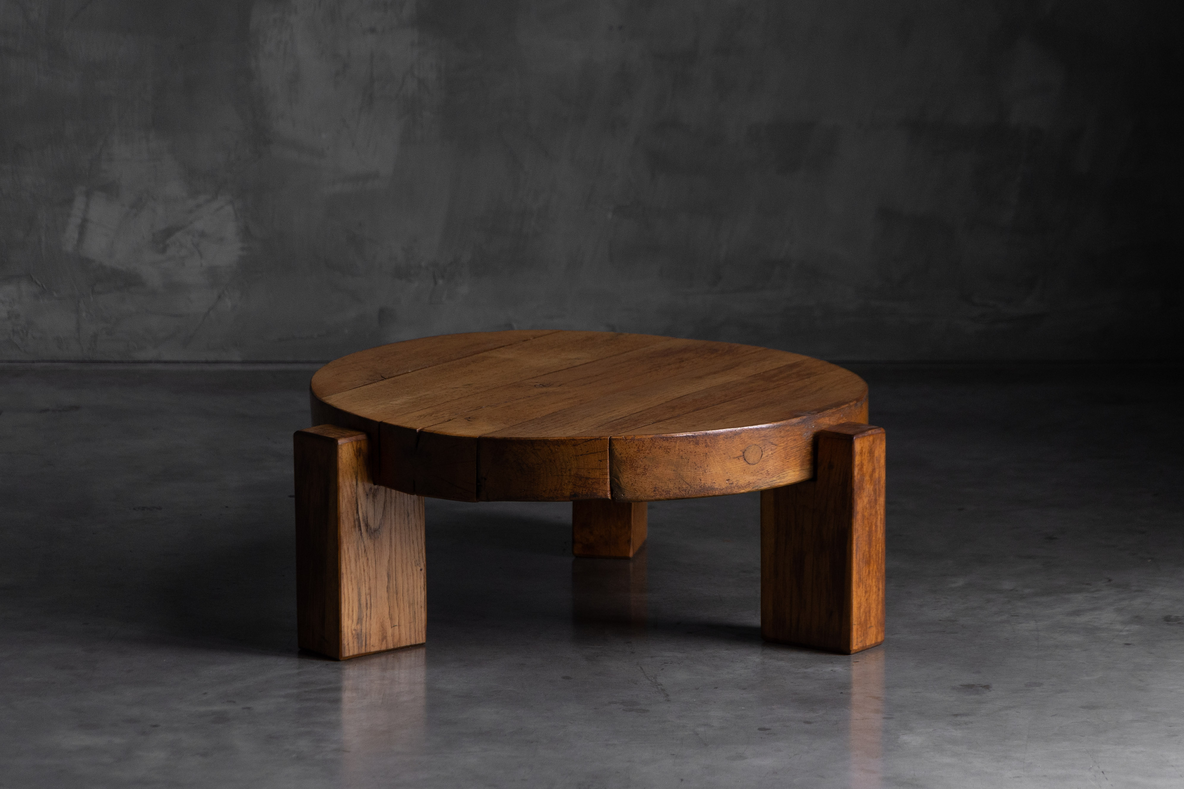 Brutalist Round Coffee Table - Mid-20th Century