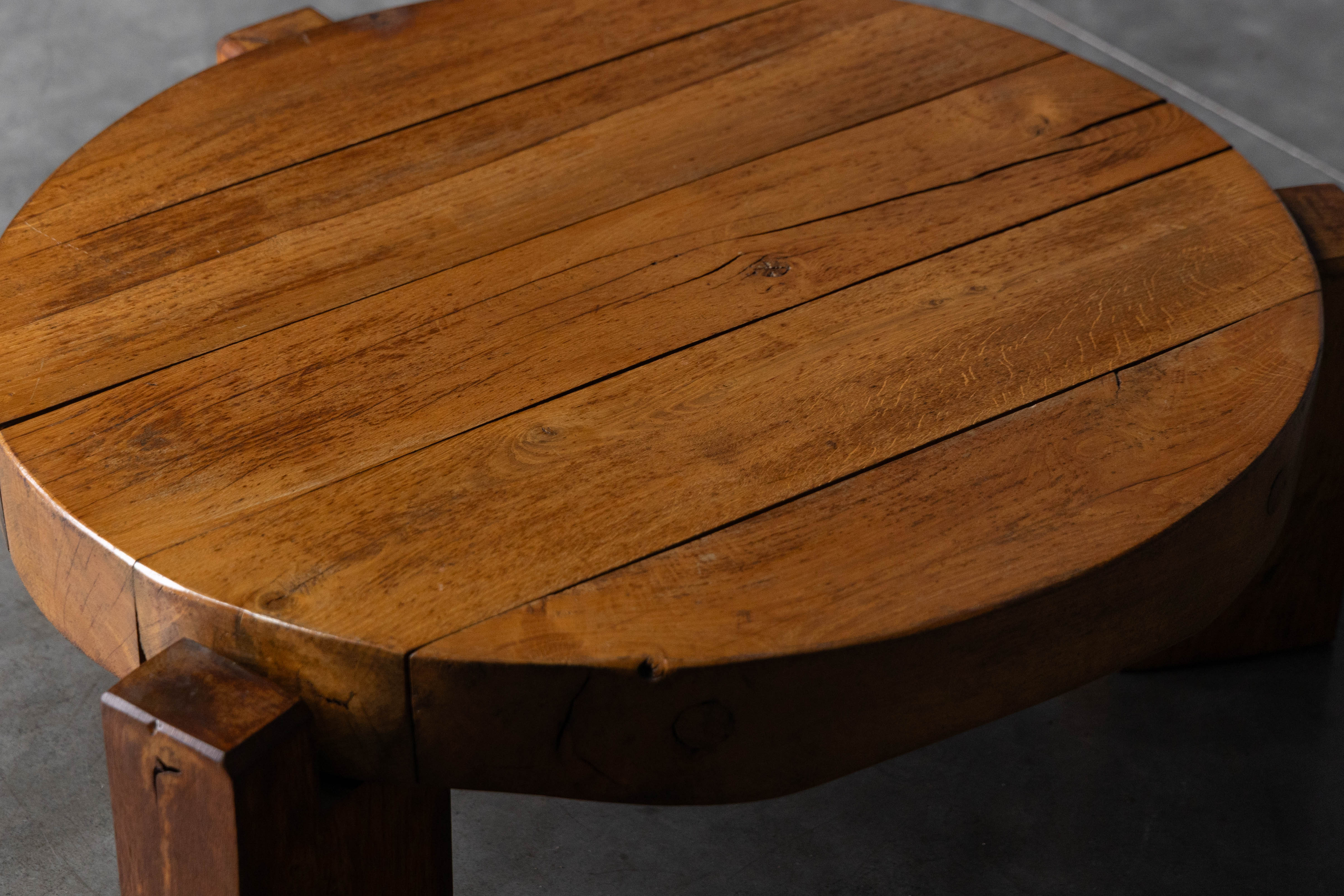 Brutalist Round Coffee Table - Mid-20th Century