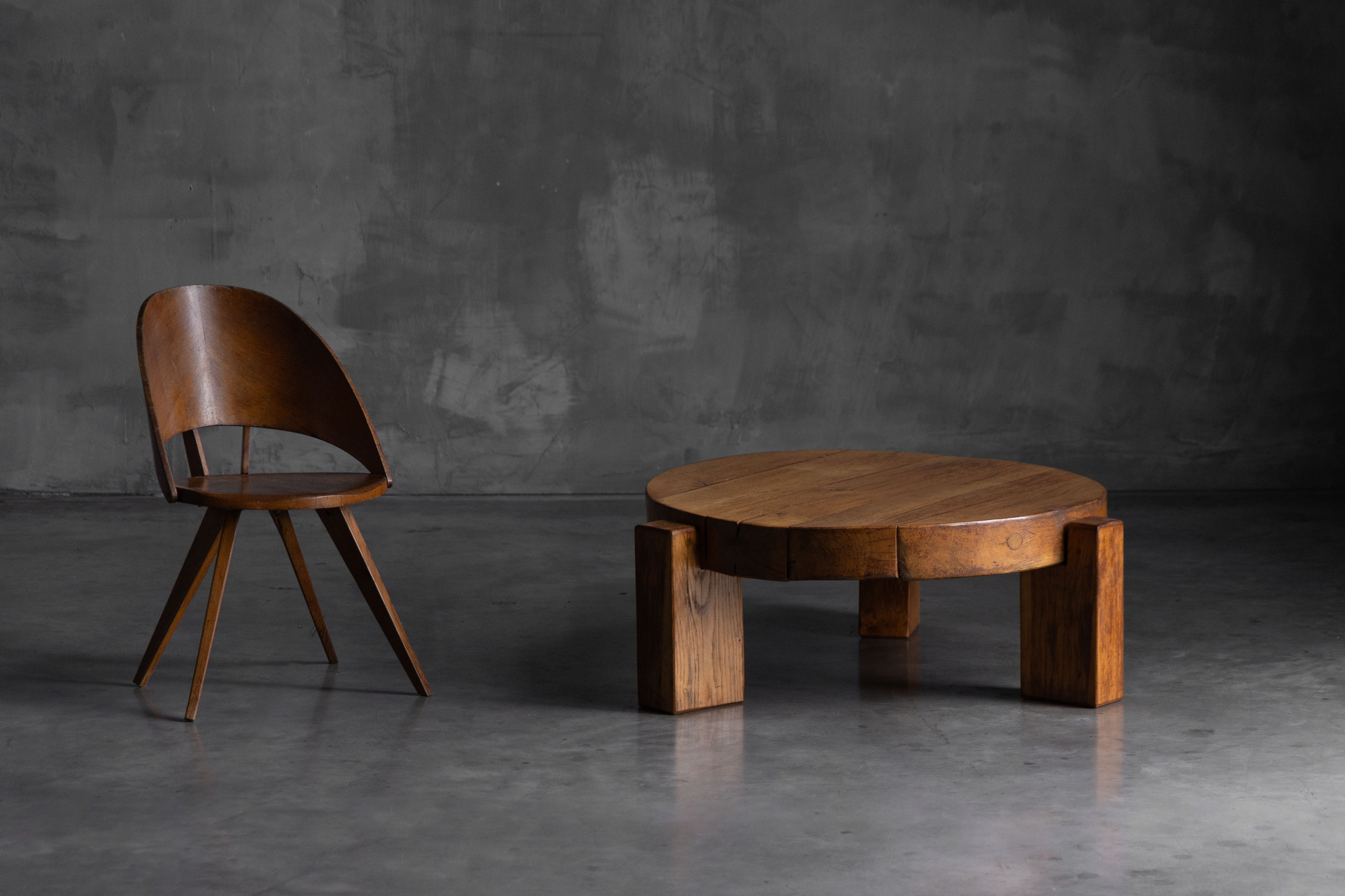 Brutalist Round Coffee Table - Mid-20th Century