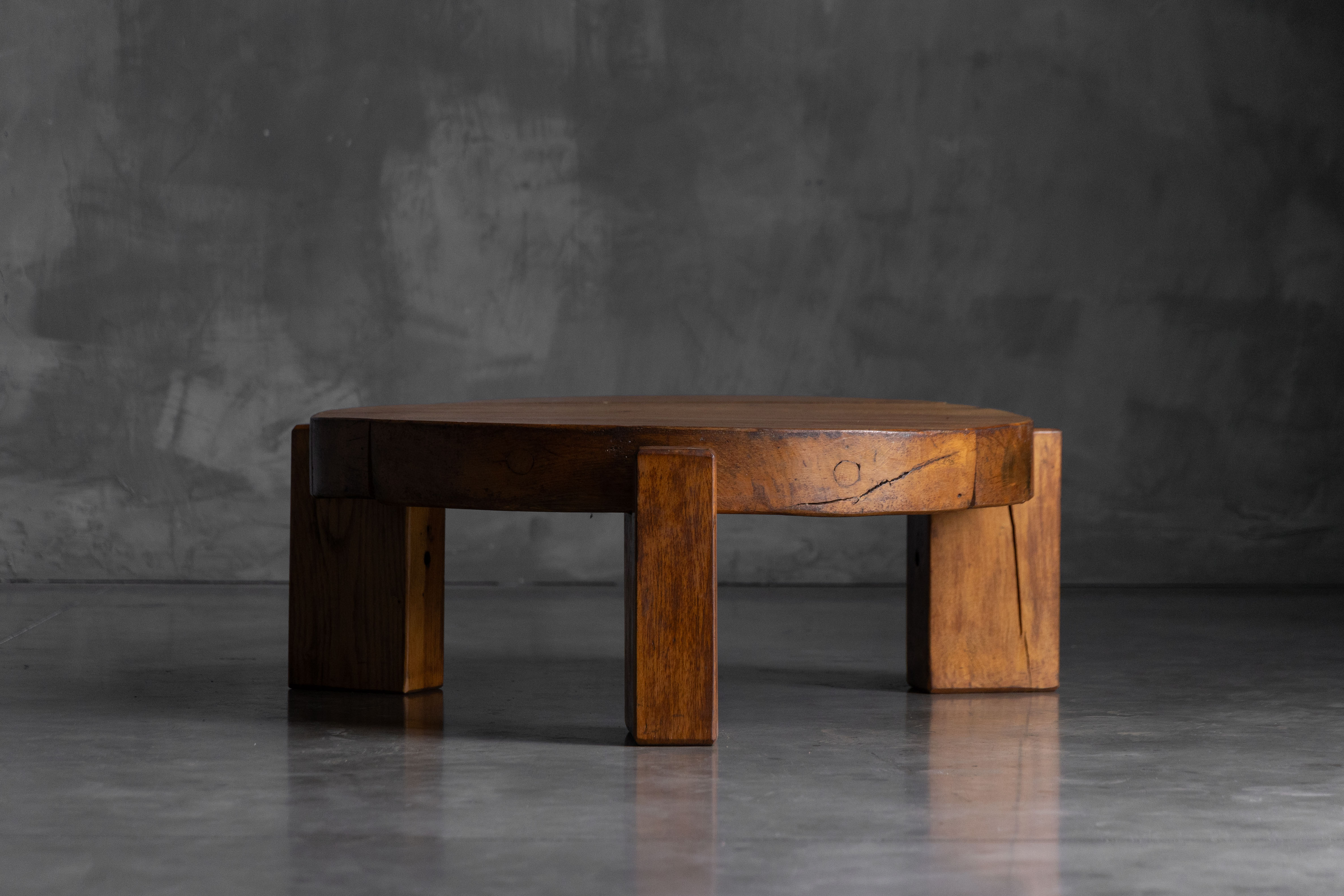 Brutalist Round Coffee Table - Mid-20th Century