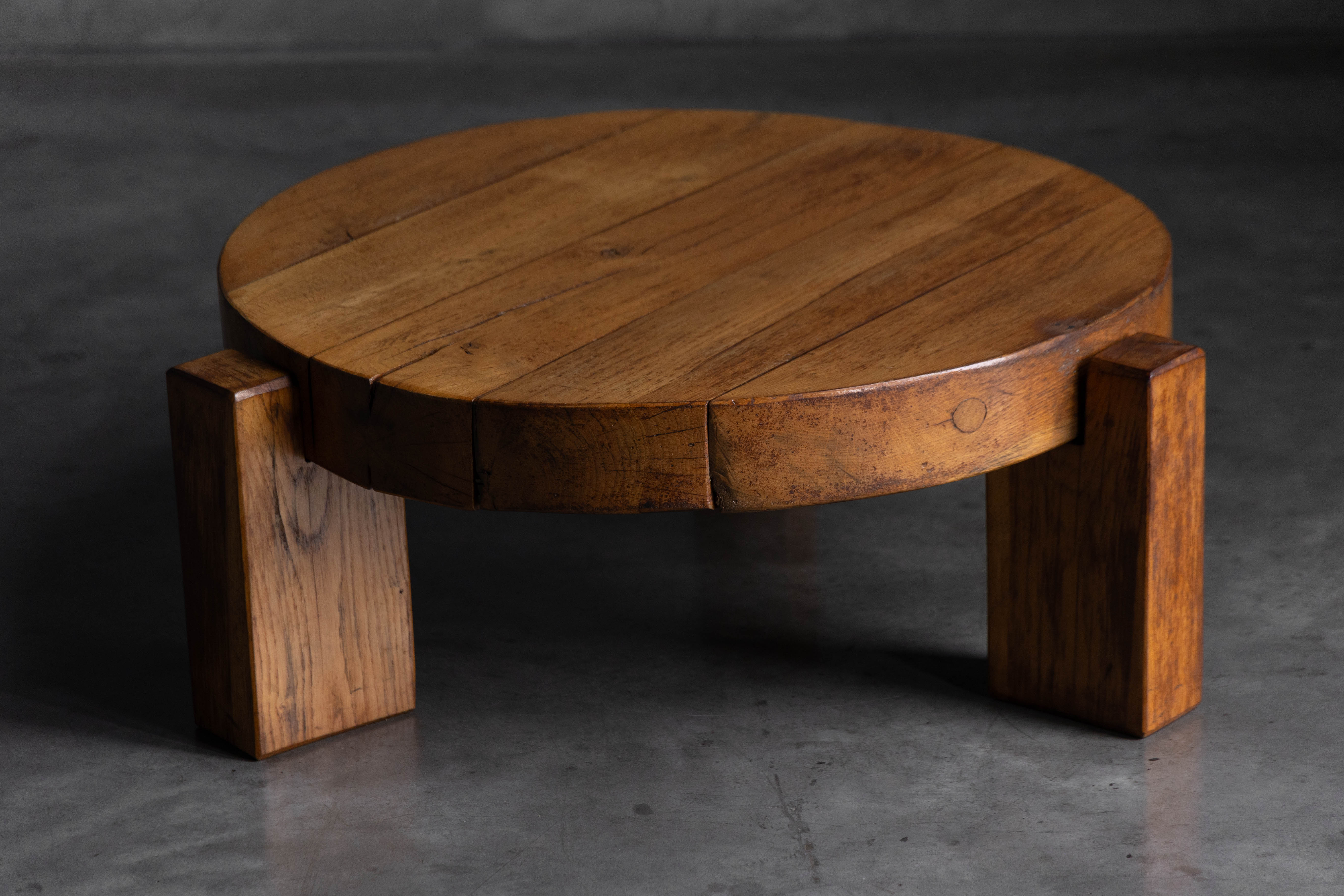 Brutalist Round Coffee Table - Mid-20th Century
