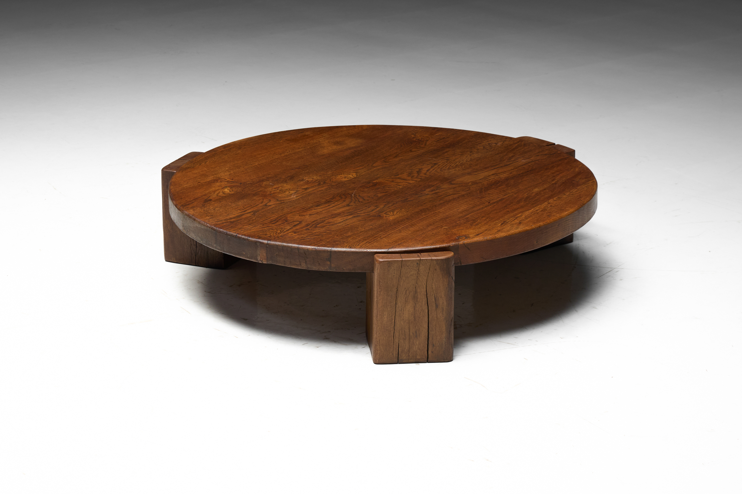 Brutalist Round Oak Coffee Table - Mid-20th Century