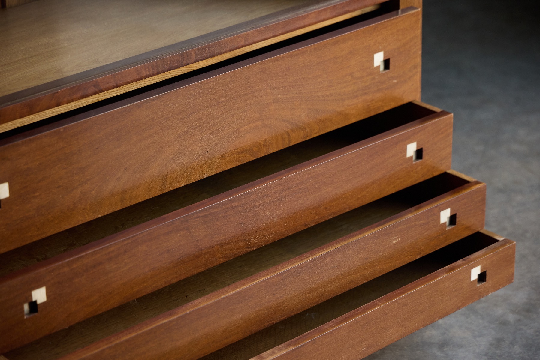 Burl Art Deco Credenza by Charles Van Beerleire - 1940s