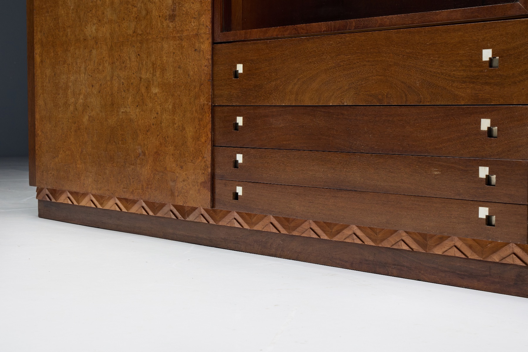 Burl Art Deco Credenza by Charles Van Beerleire - 1940s