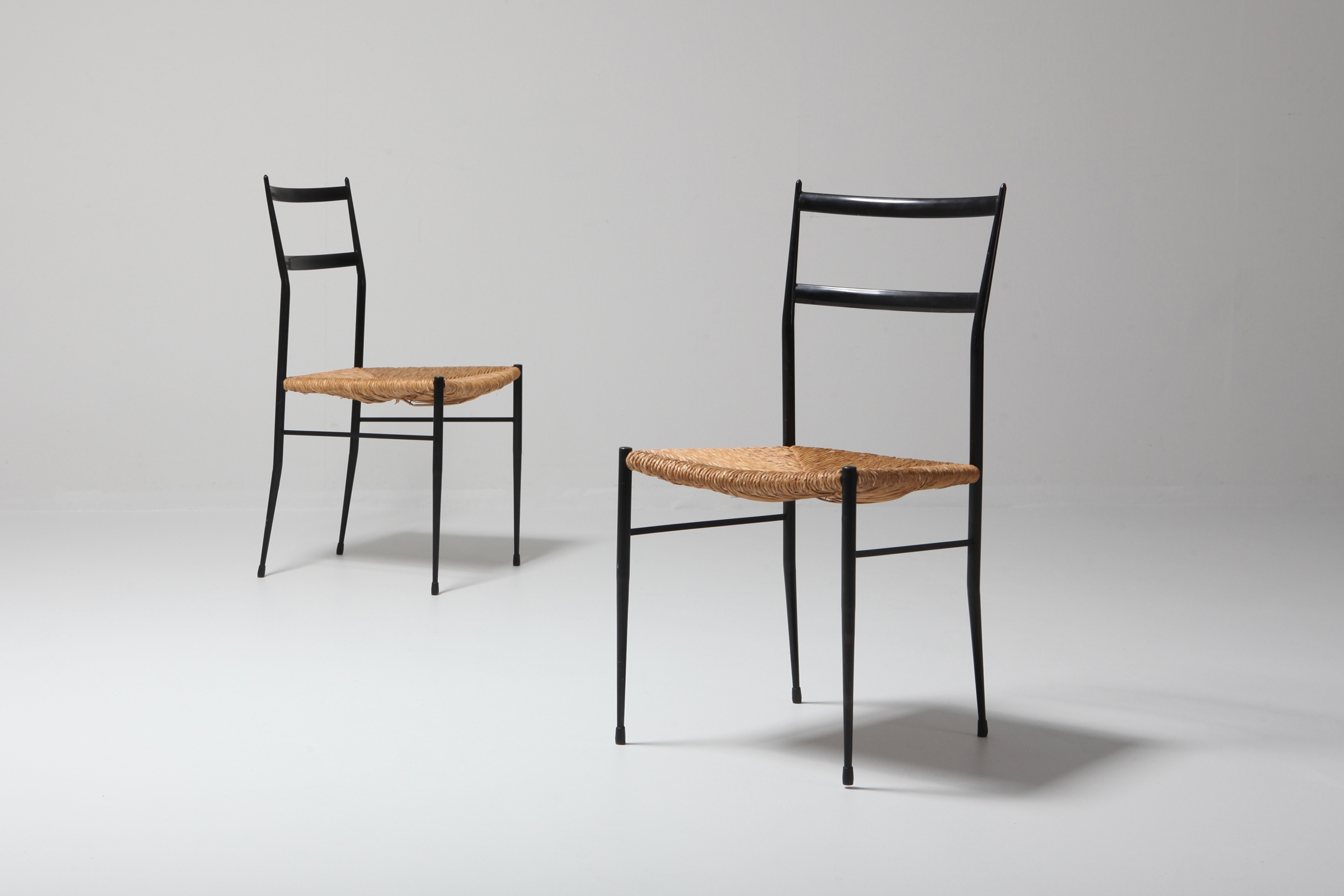 Gio Ponti Superleggera Dining Chairs Edition 'De Bijenkorf' - 1969