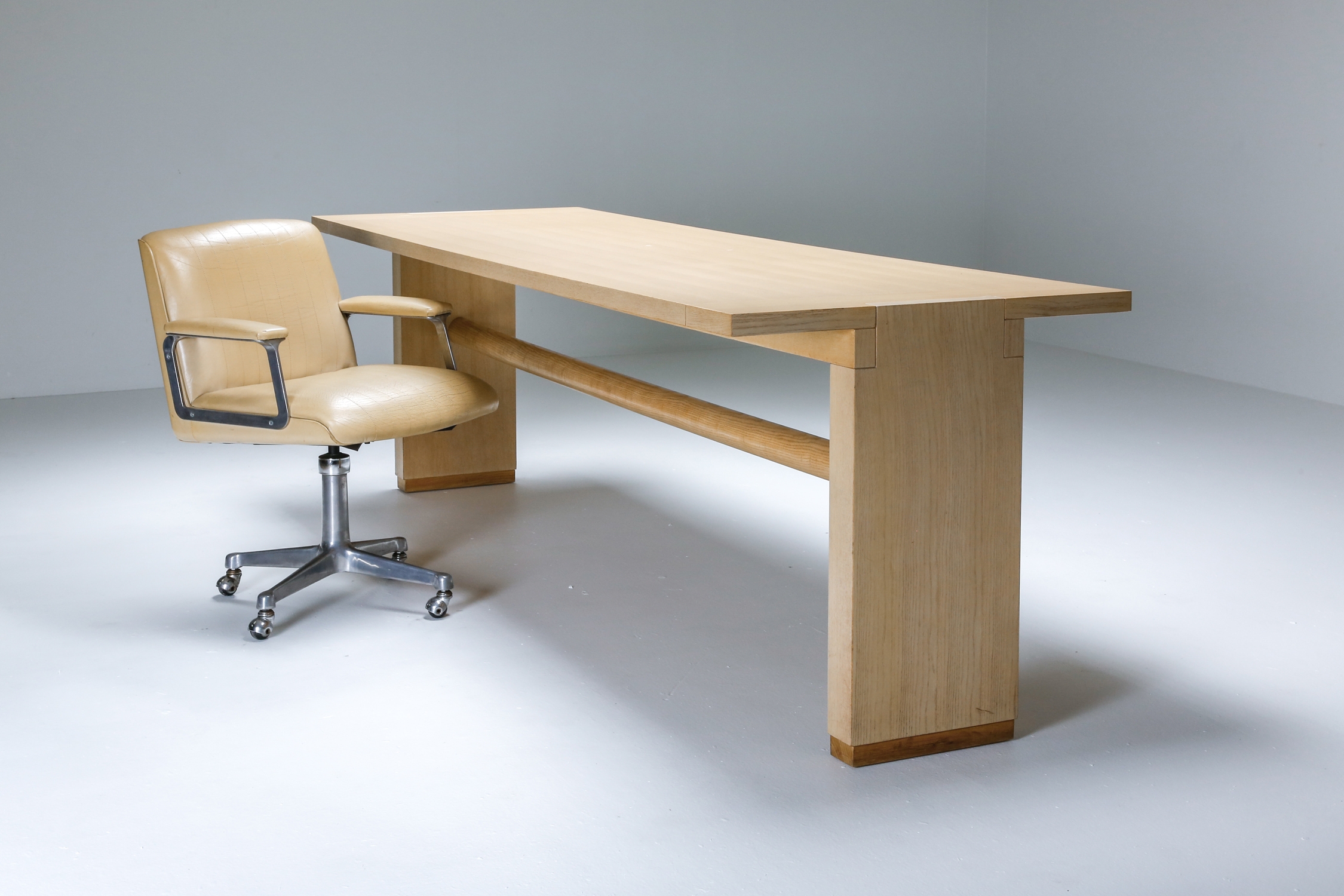 Carlo Scarpa Dining Table for Simon Gavina - 1972