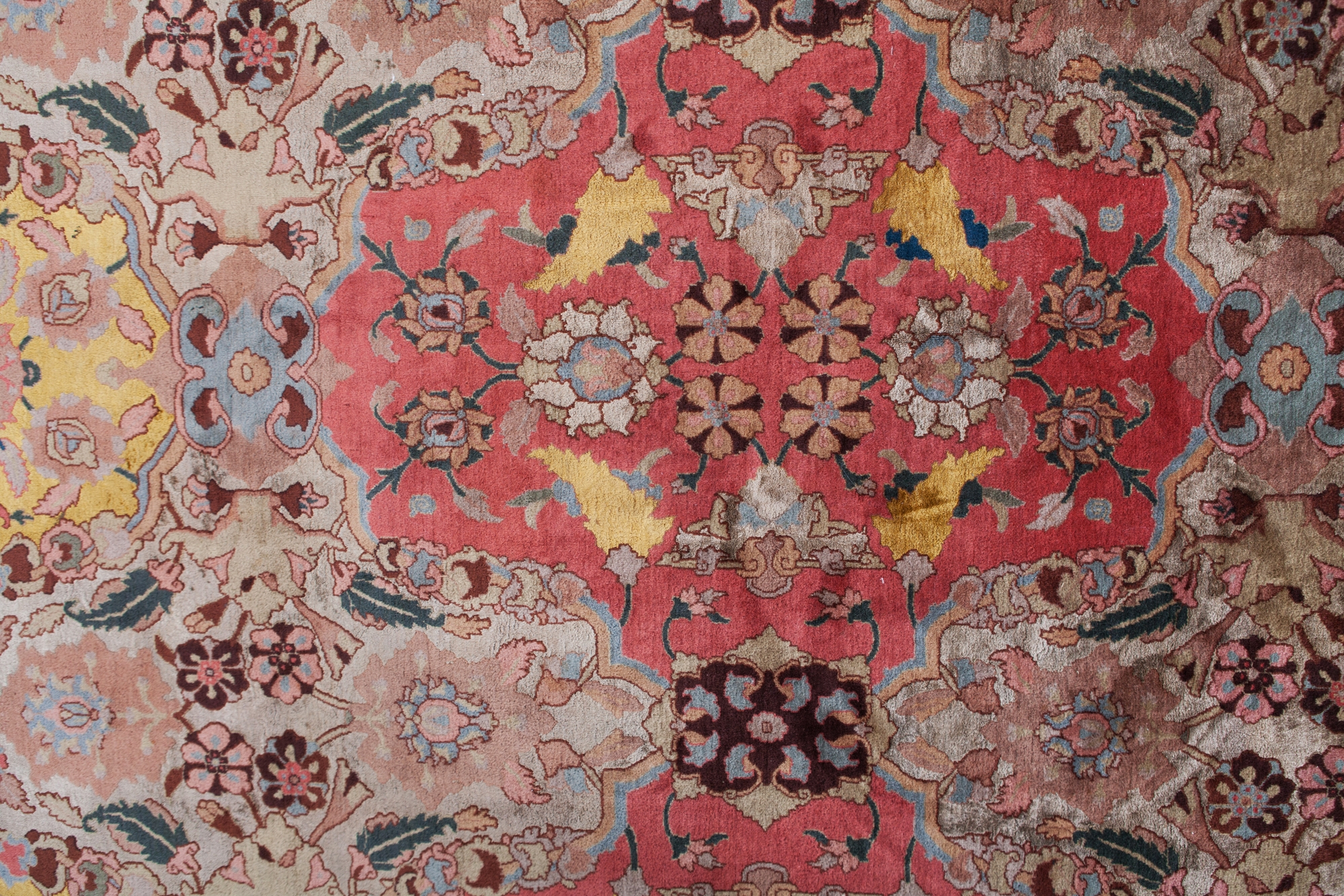 Agra Carpet In Wool & Silk - 1930s
