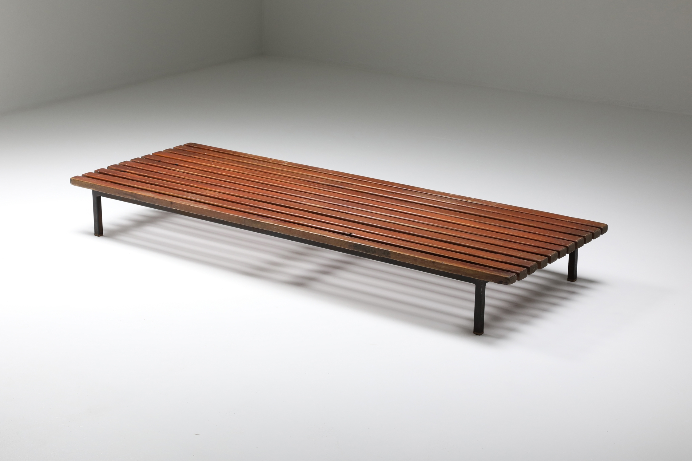 Charlotte Perriand 'Cansado' low bench - 1958
