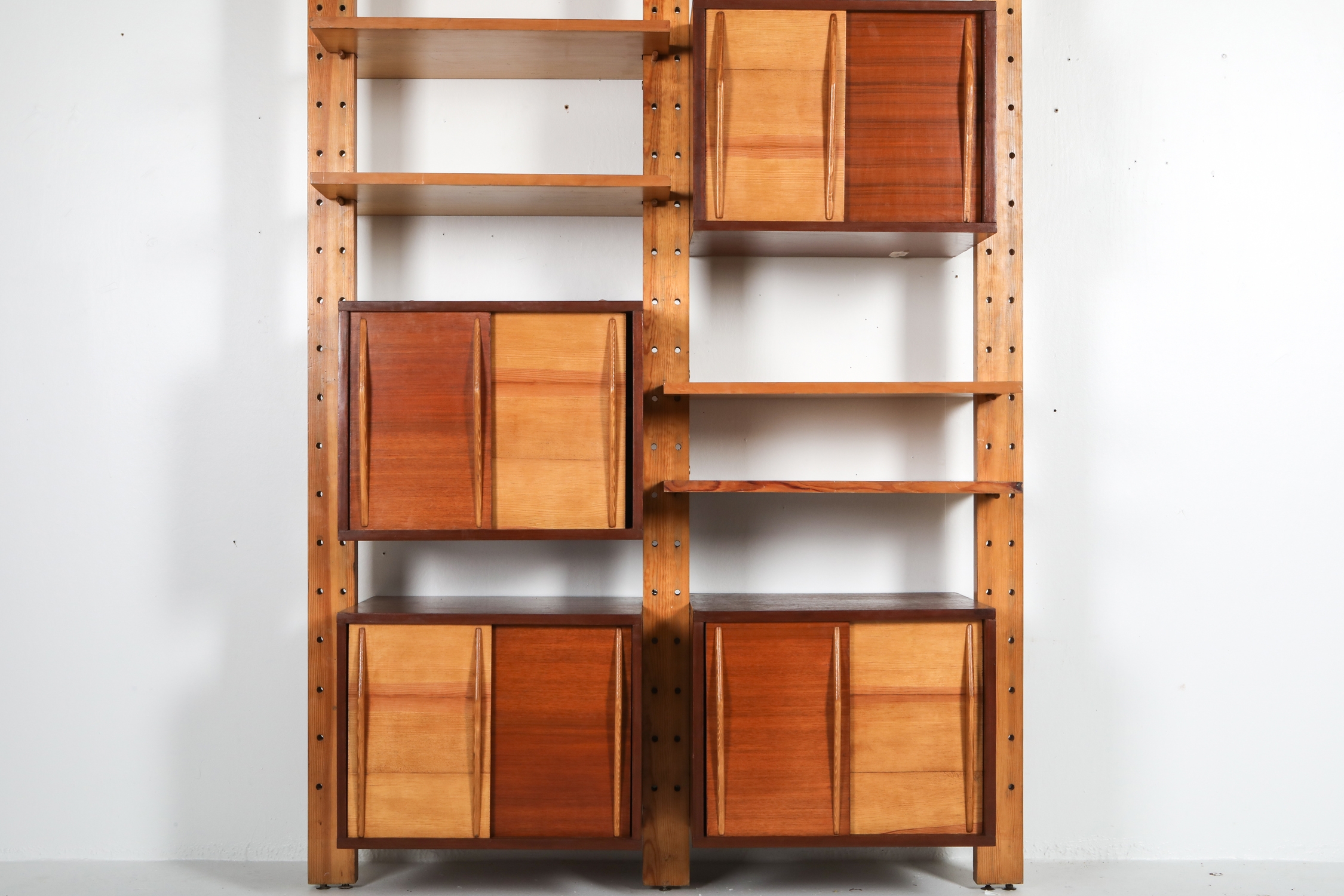 Shelve system France 1970s inspired by Perriand, Le Corbusier - 1970's