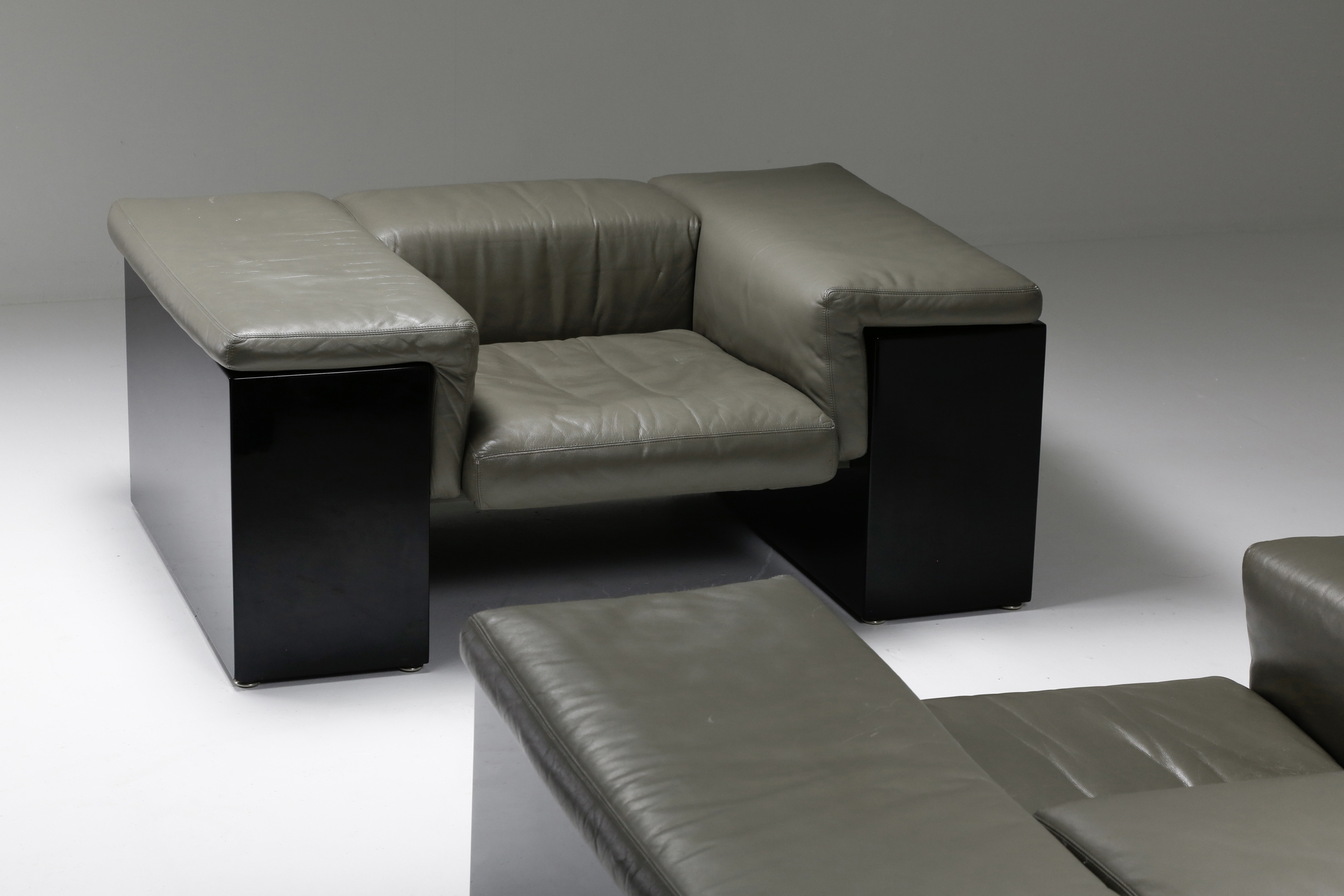 Post-modern Cini Boeri 'Brigadier' Lounge Chairs in Elephant Grey Leather - 1980s