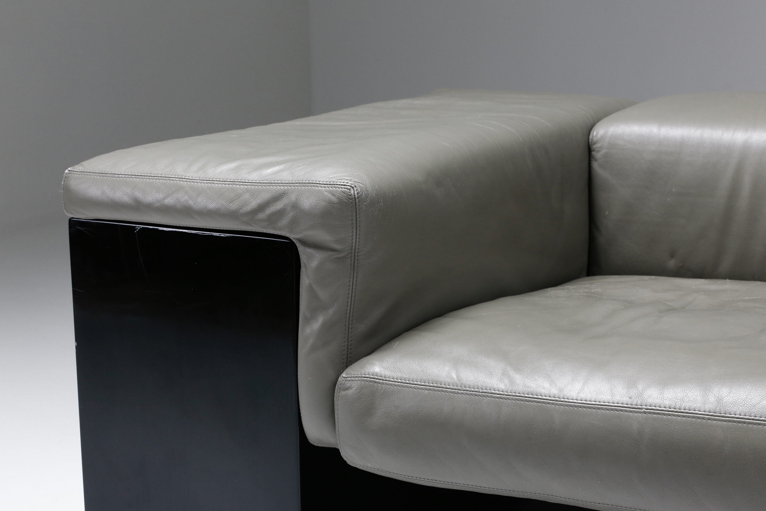 Post-modern Cini Boeri 'Brigadier' Lounge Chairs in Elephant Grey Leather - 1980s