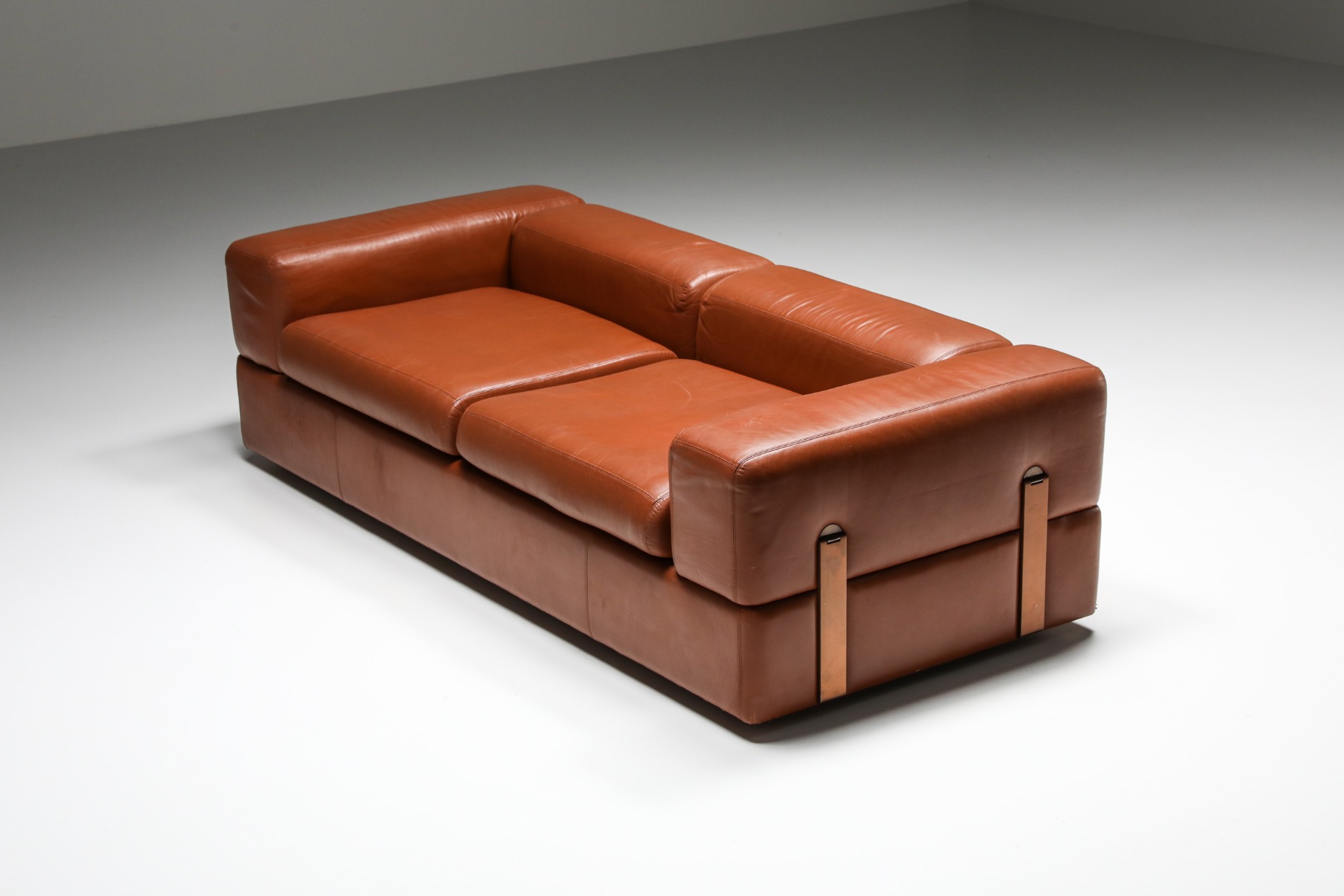 Post-modern Cognac Leather Sofa by Tito Agnoli for Cinova - 1960s