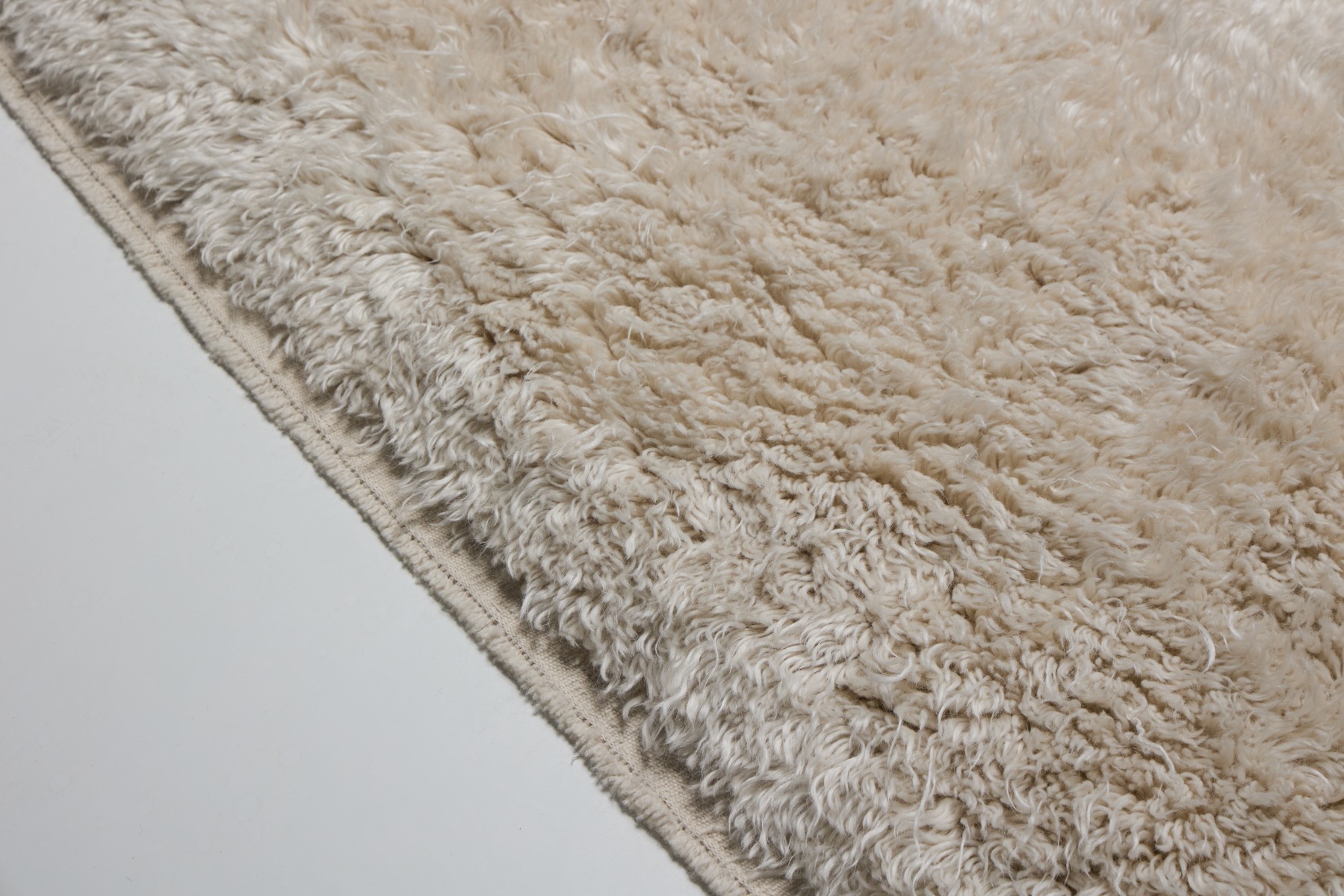 Contemporary Anatolian Medium-Pile Wool Rug, Turkey - 21st Century