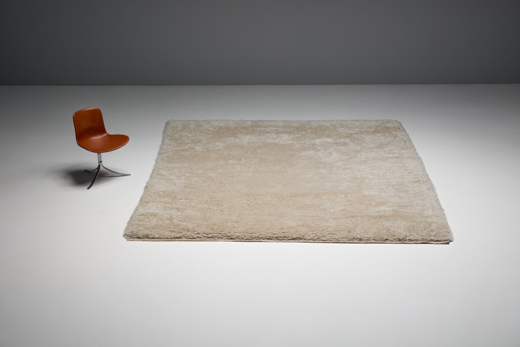 Contemporary Anatolian Medium-Pile Wool Rug, Turkey - 21st Century