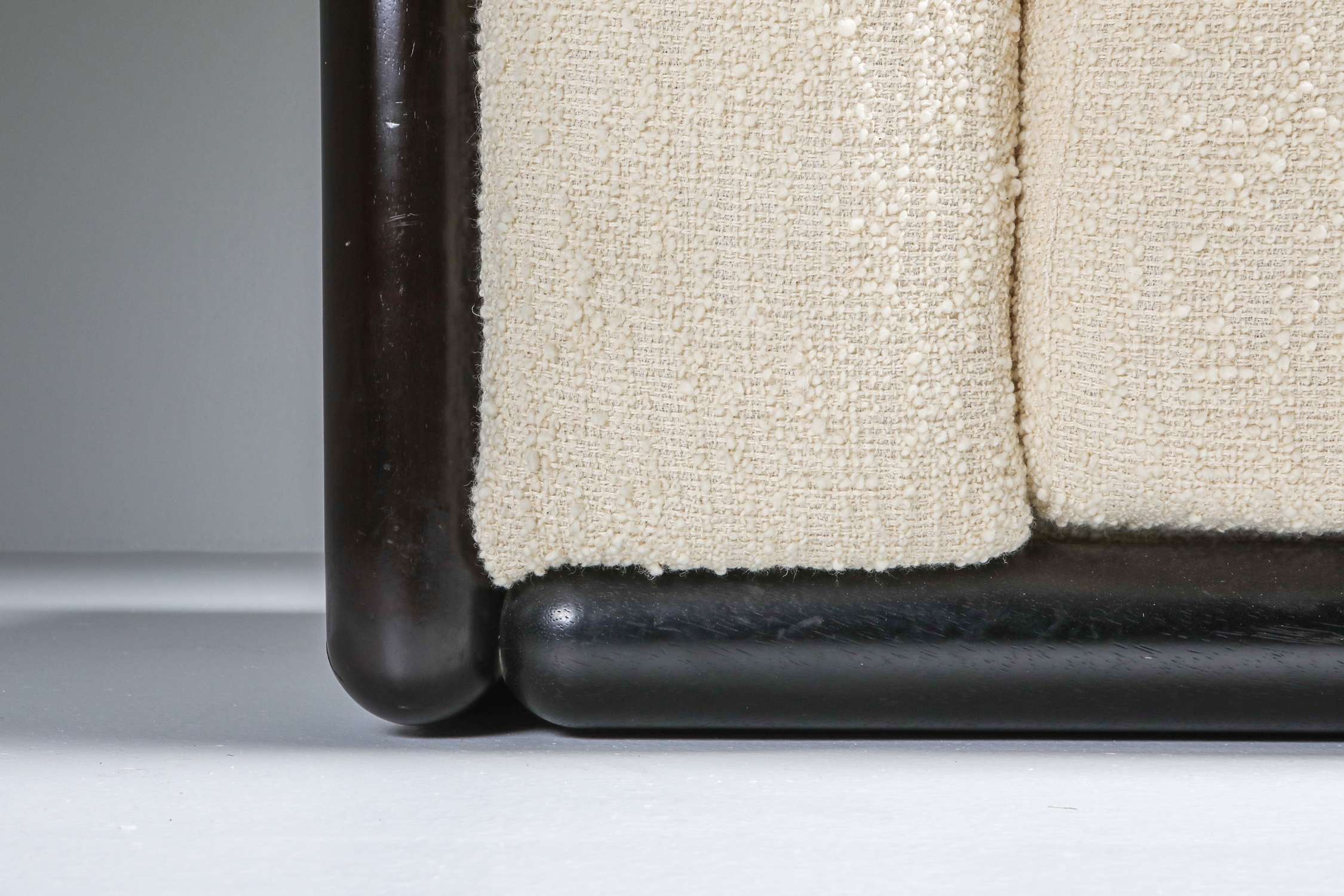Scarpa 'Cornaro' Sofa in ivory bouclé for Simon - 1970's