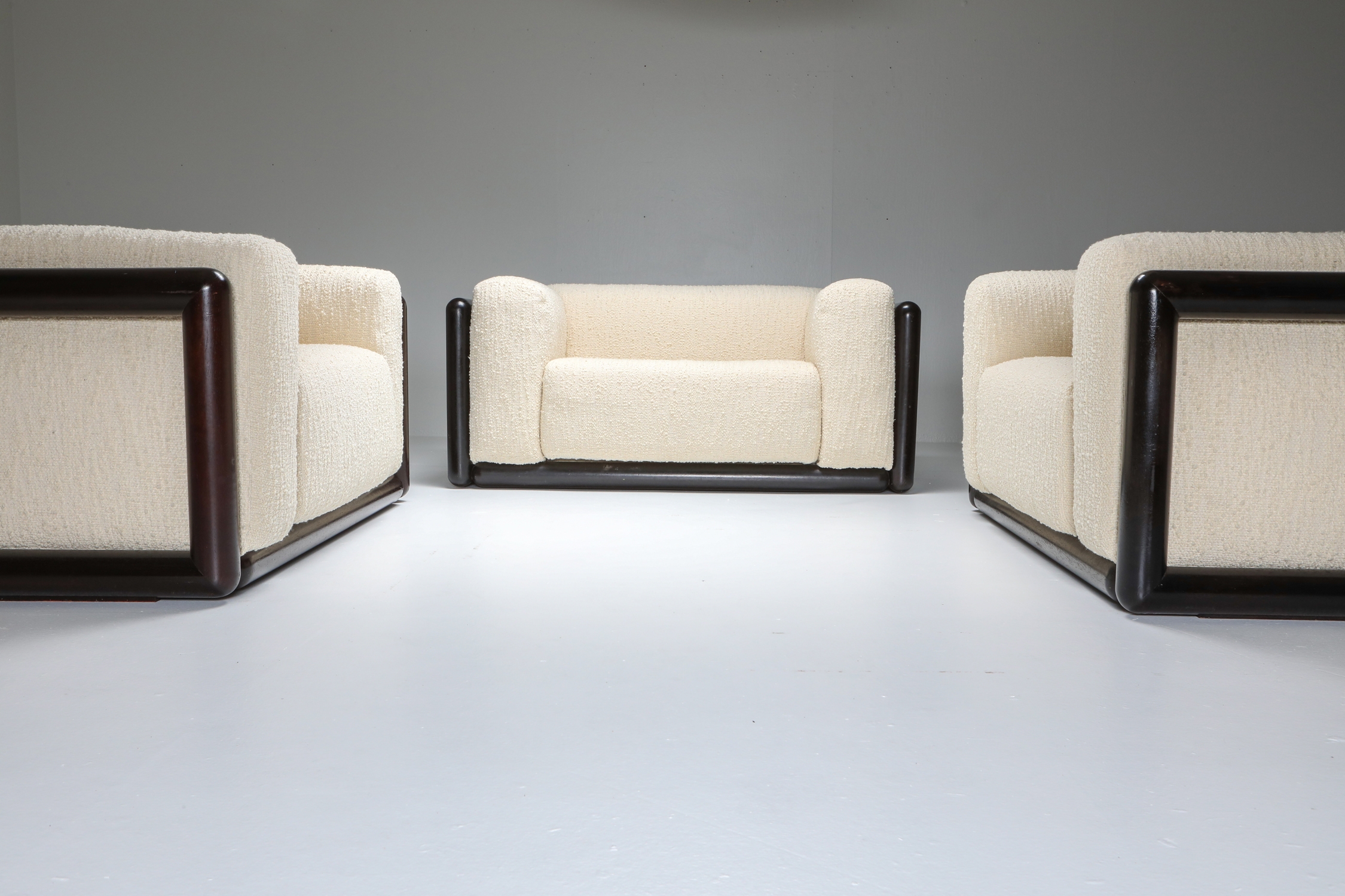 Scarpa 'Cornaro' Sofa in ivory bouclé for Simon - 1970's