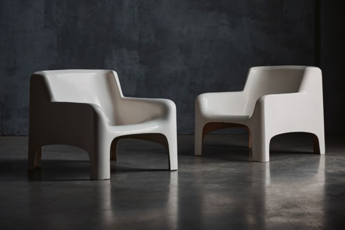 Arflex Solar lounge chairs in fiberglass by Carlo Bartoli from the 1960s