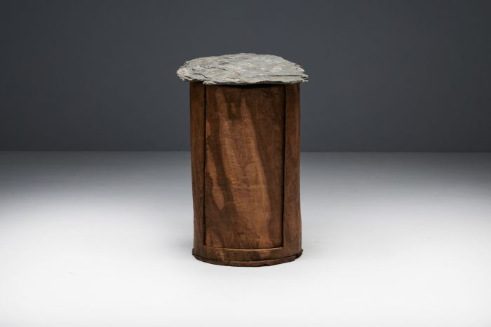 Brutalist travail populaire cabinet from the early twentieth century